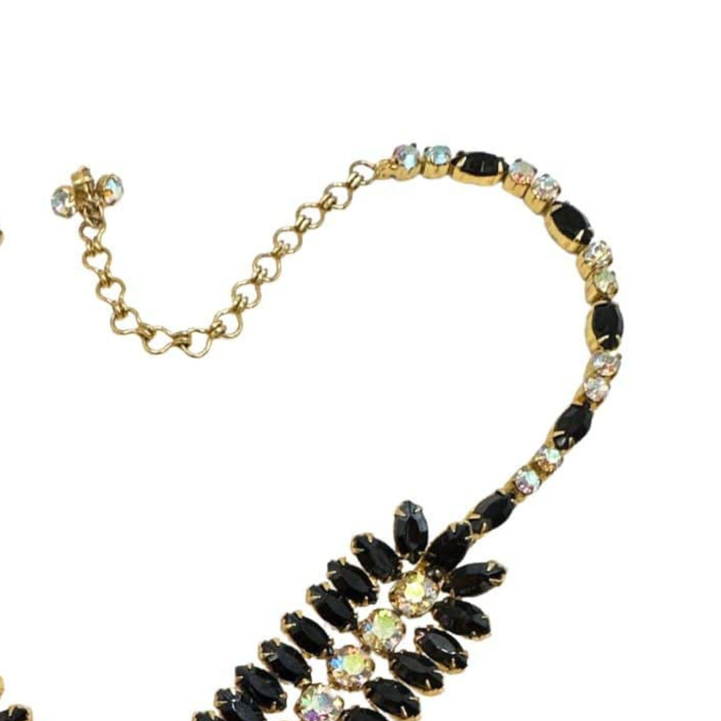 Vintage Hobe Rhinestone and Black Glass Bracelet, Unique Feather-Inspired Design In Excellent Condition For Sale In Jacksonville, FL