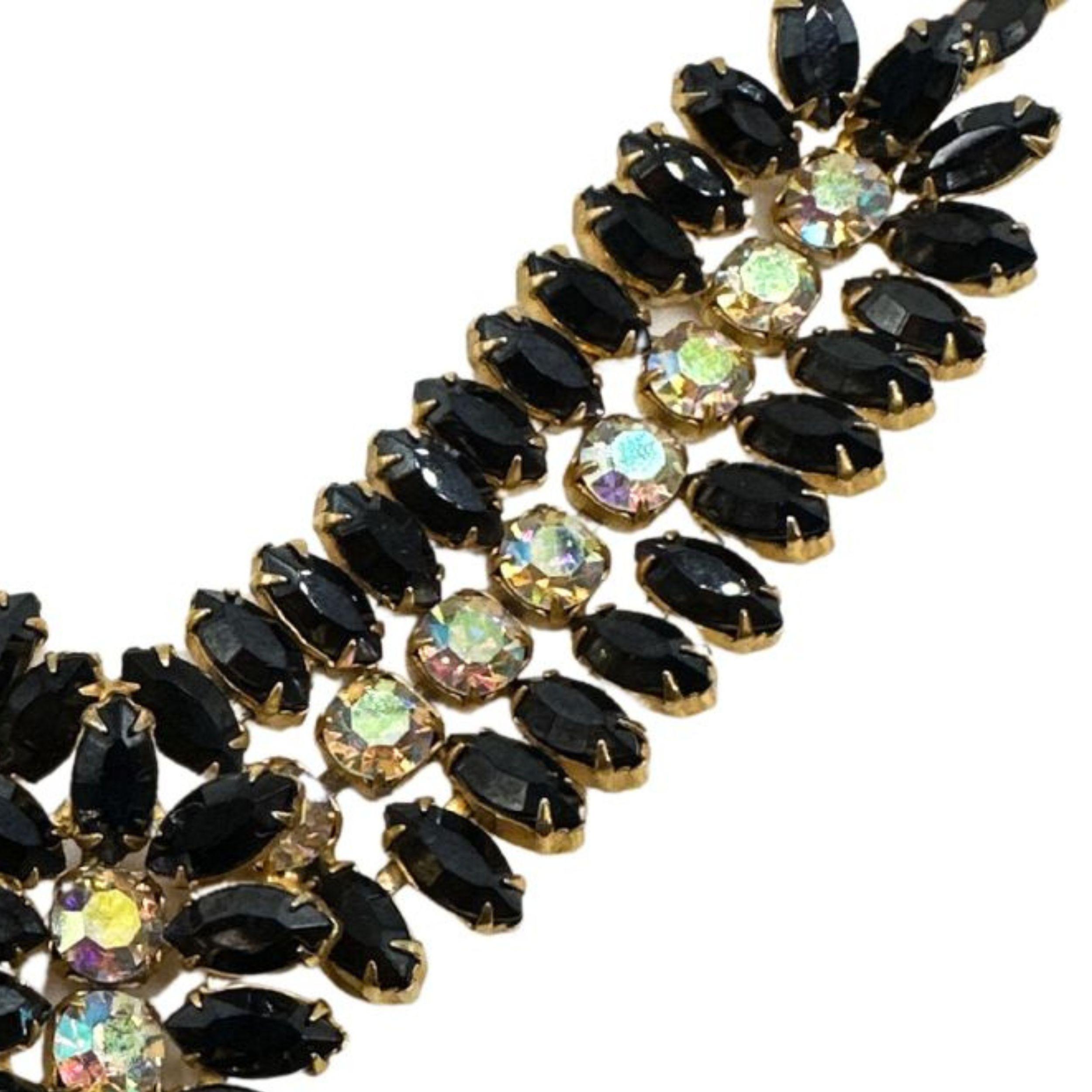 Vintage Hobe Rhinestone and Black Glass Bracelet, Unique Feather-Inspired Design For Sale 1