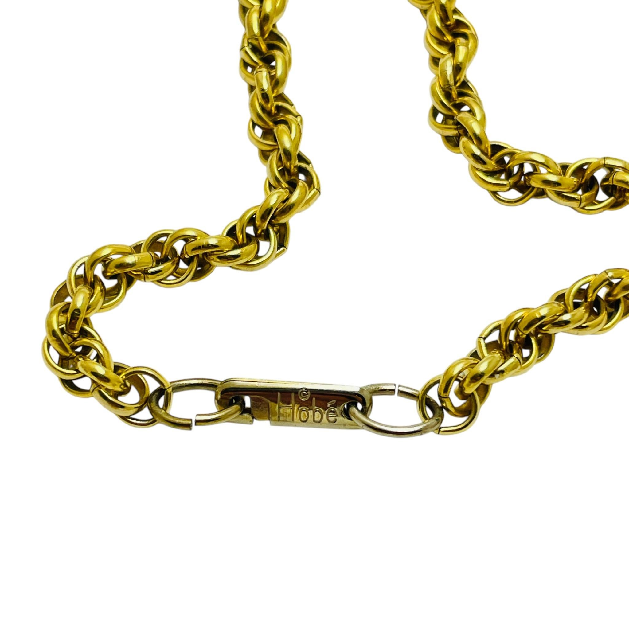 DETAILS

• signed HOBE 

• gold tone with white enamel

• vintage designer necklace 

MEASUREMENTS  

• 

CONDITION

•  very good vintage condition with minimal signs of wear 

 Sku 48

❤️❤️  VINTAGE DESIGNER JEWELRY ❤️❤️

❤️❤️  ALEXANDER’S BOUTIQUE