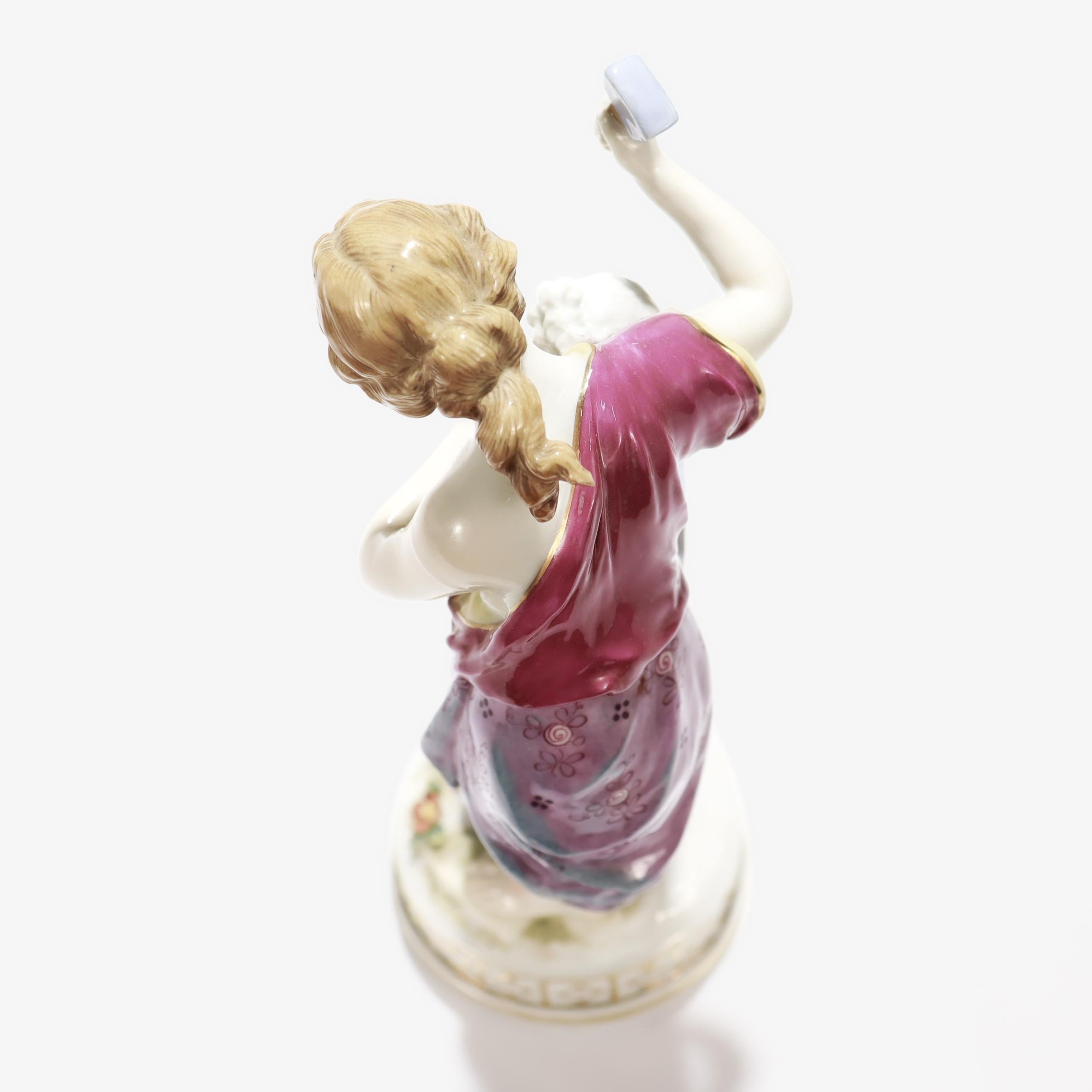 Vintage Höchst Style Porcelain Figurine of a Woman Sculpting a Bust For Sale 2