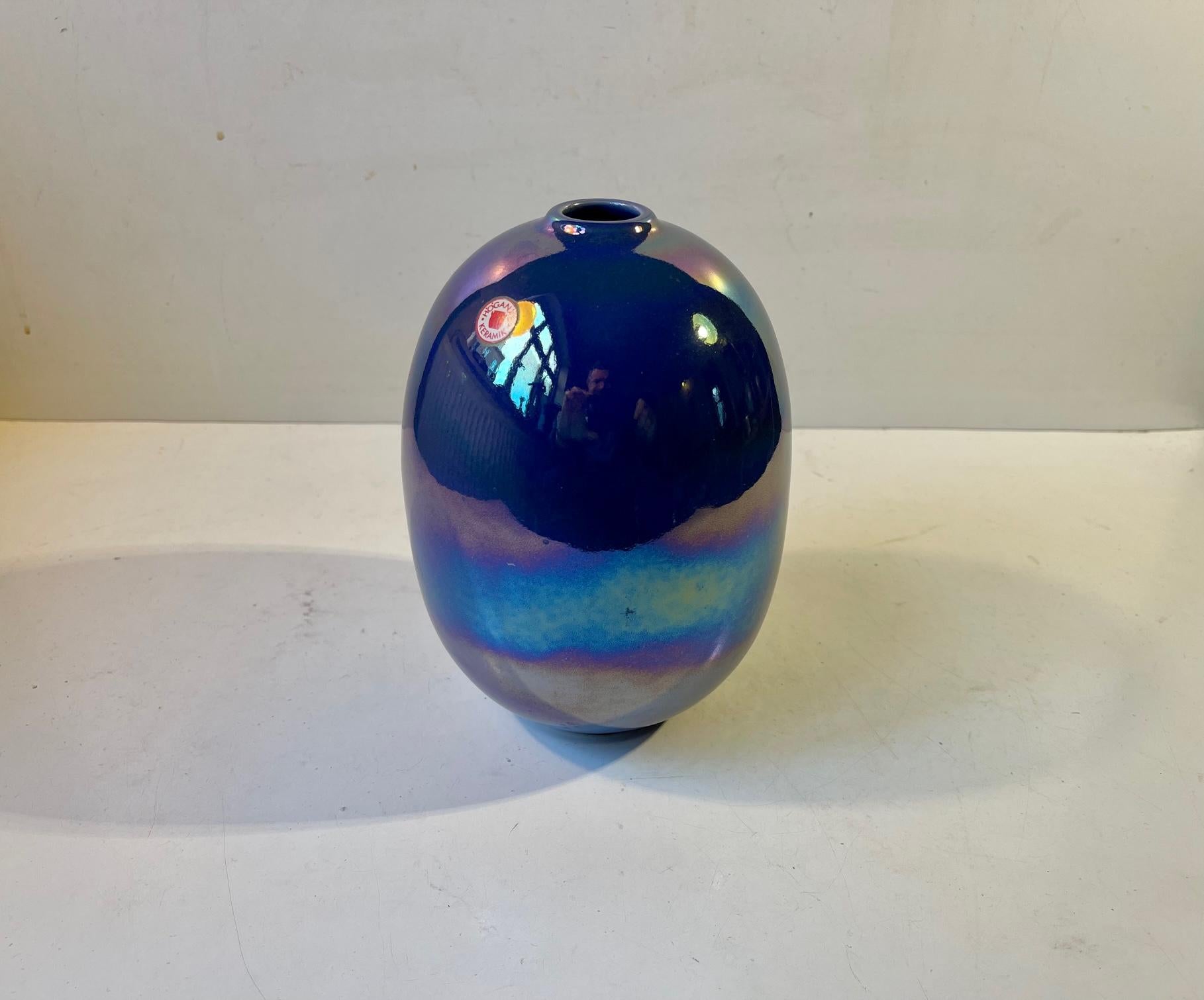 Scandinavian Modern Vintage Höganäs Stoneware Egg Vase with Oily Mirror Glaze For Sale