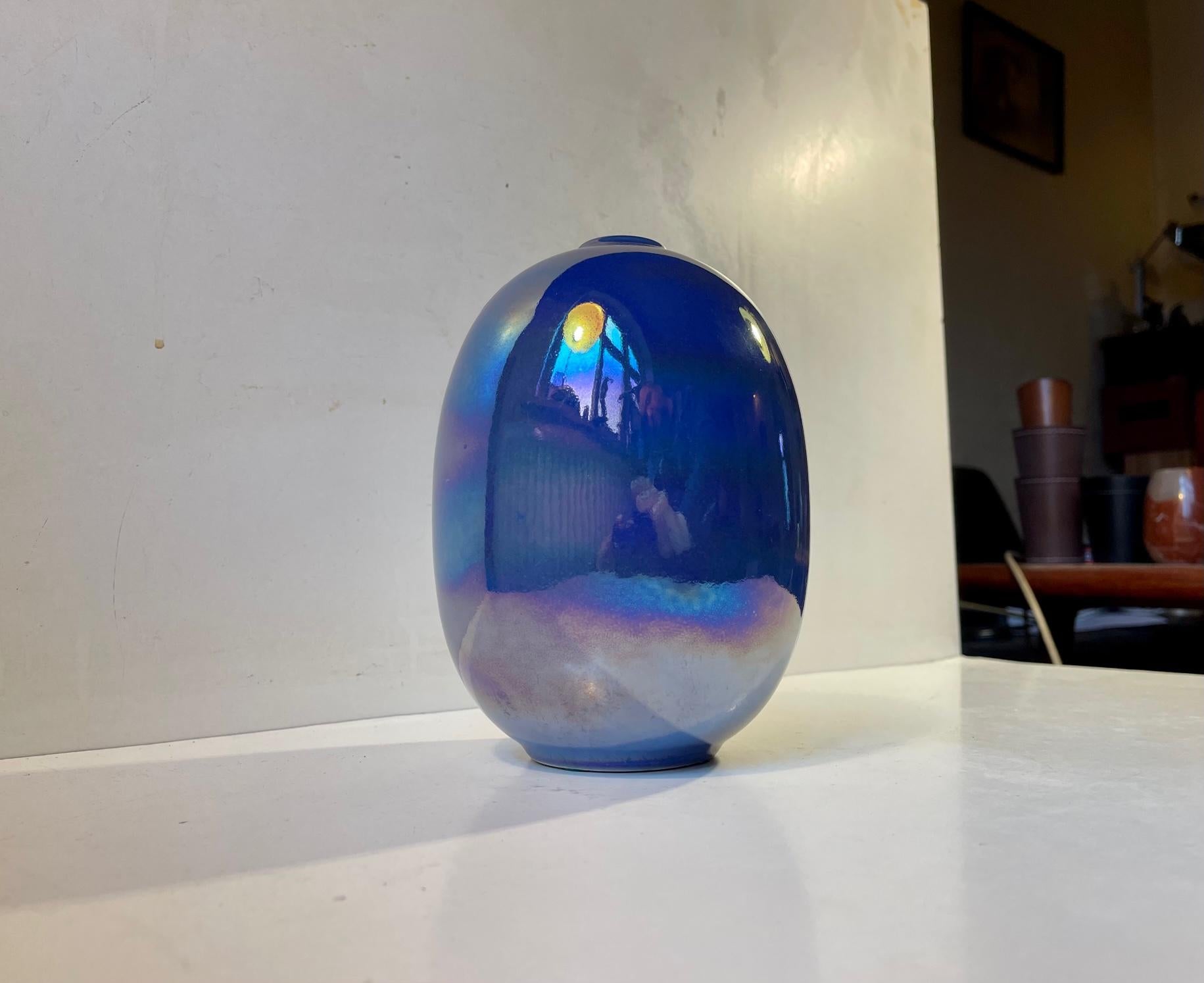 Danish Vintage Höganäs Stoneware Egg Vase with Oily Mirror Glaze For Sale