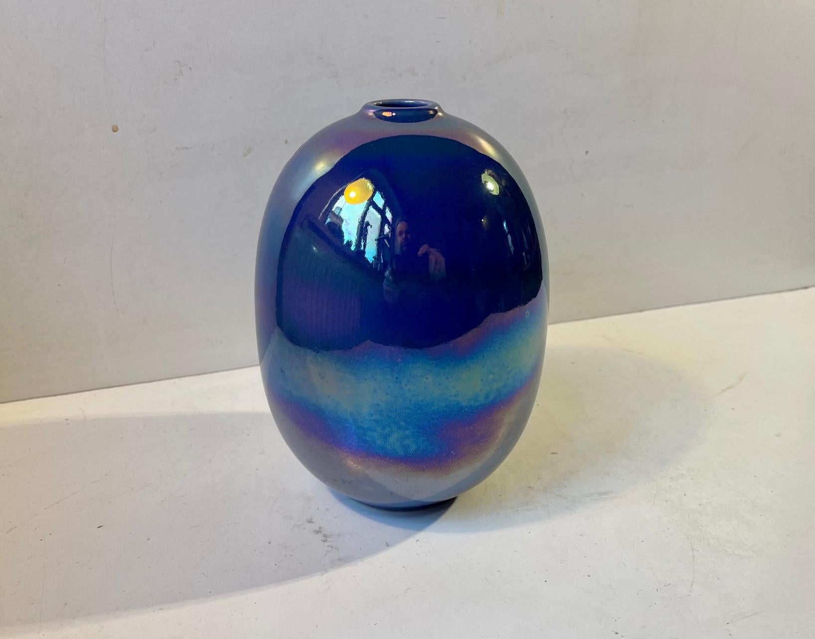 Glazed Vintage Höganäs Stoneware Egg Vase with Oily Mirror Glaze For Sale