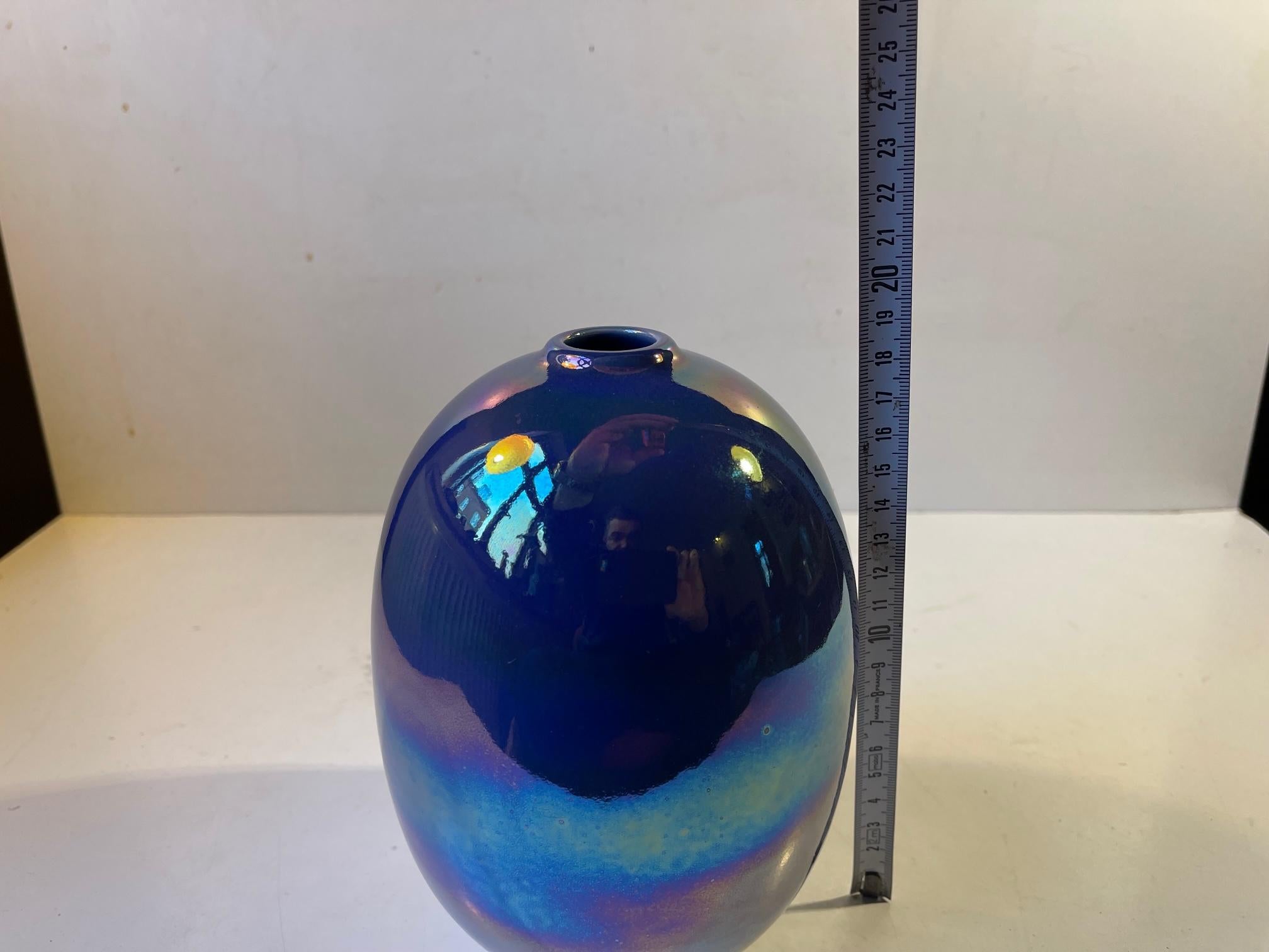 Vintage Höganäs Stoneware Egg Vase with Oily Mirror Glaze For Sale 2