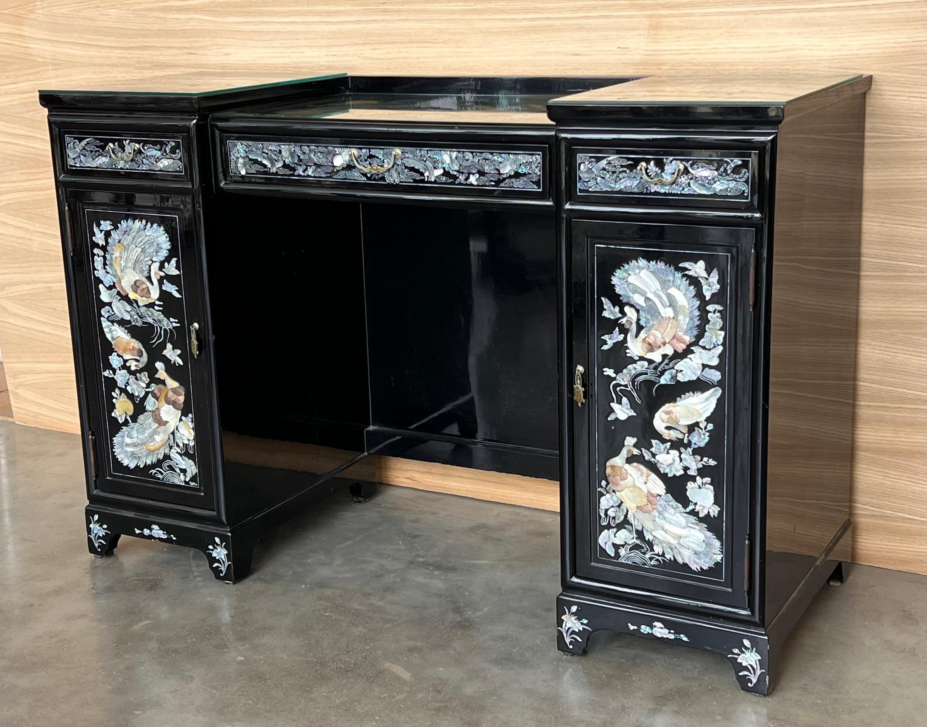 20th Century Vintage Hollywood Chinoiserie Black Lacquered Vanity or Desk Table