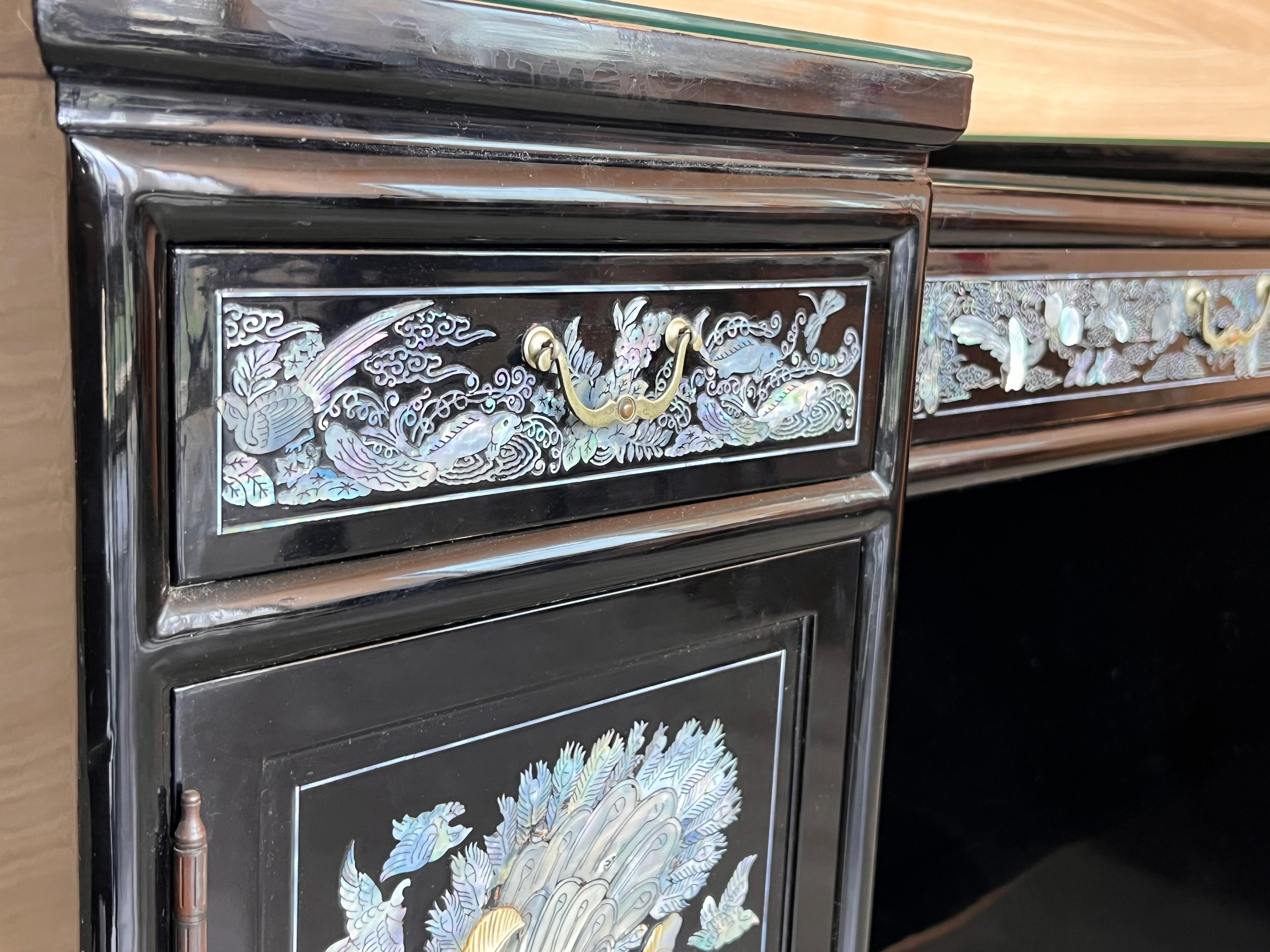 Vintage Hollywood Chinoiserie Black Lacquered Vanity or Desk Table 3