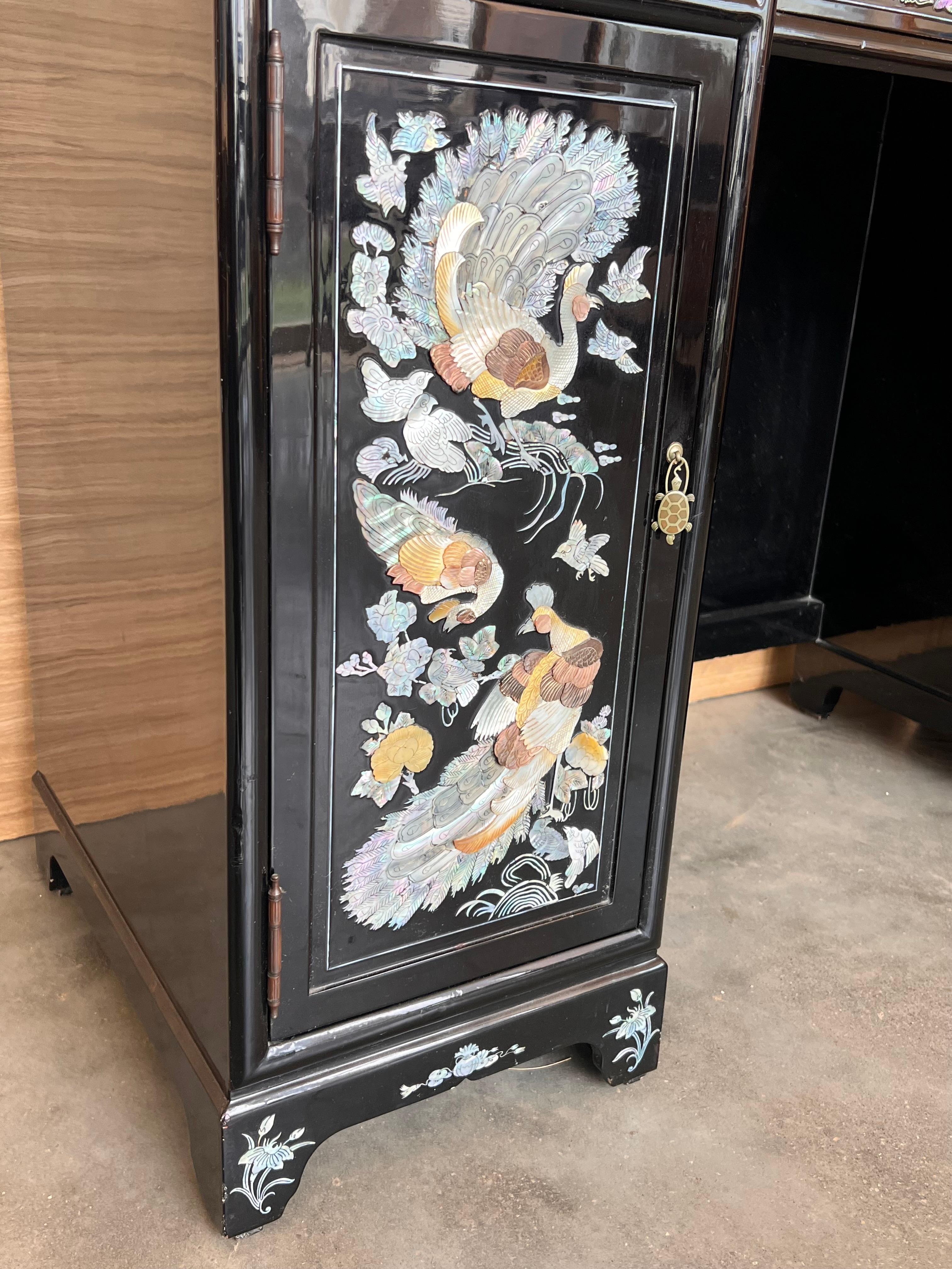 Vintage Hollywood Chinoiserie Black Lacquered Vanity or Desk Table 4