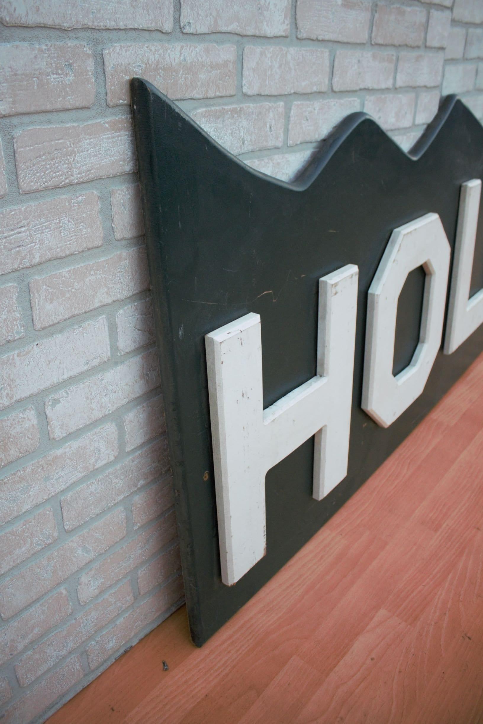 Cartel de pared de madera pintada Vintage Hollywood Hills siglo XX en venta