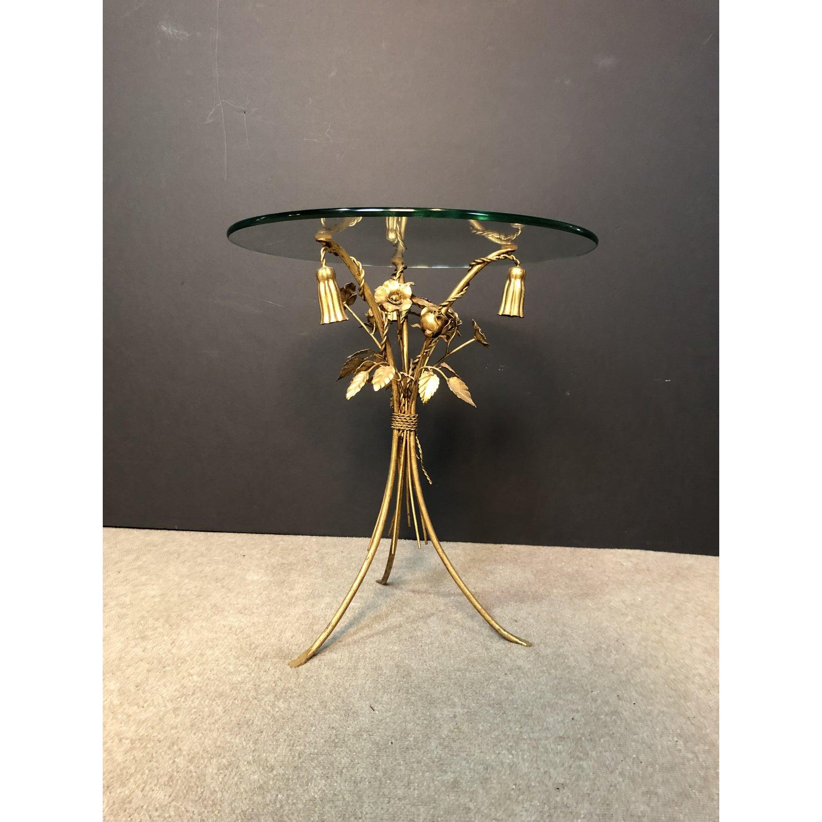 Vintage Hollywood Regency Italian Gilt Side Table In Good Condition In Norwood, NJ