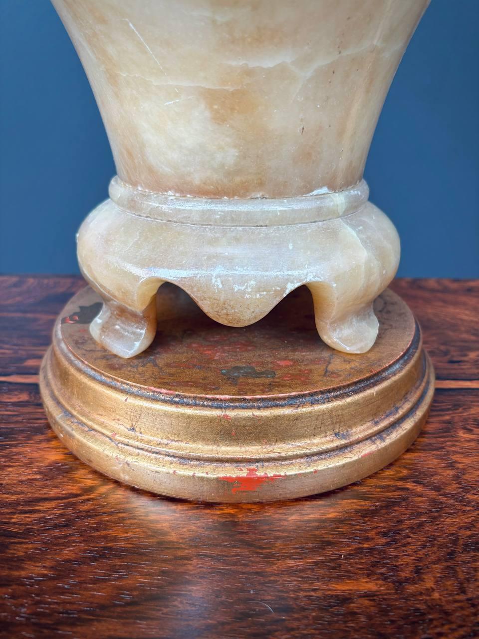 Hollywood Regency-Tischlampe aus Alabaster im Vintage-Stil im Angebot 4