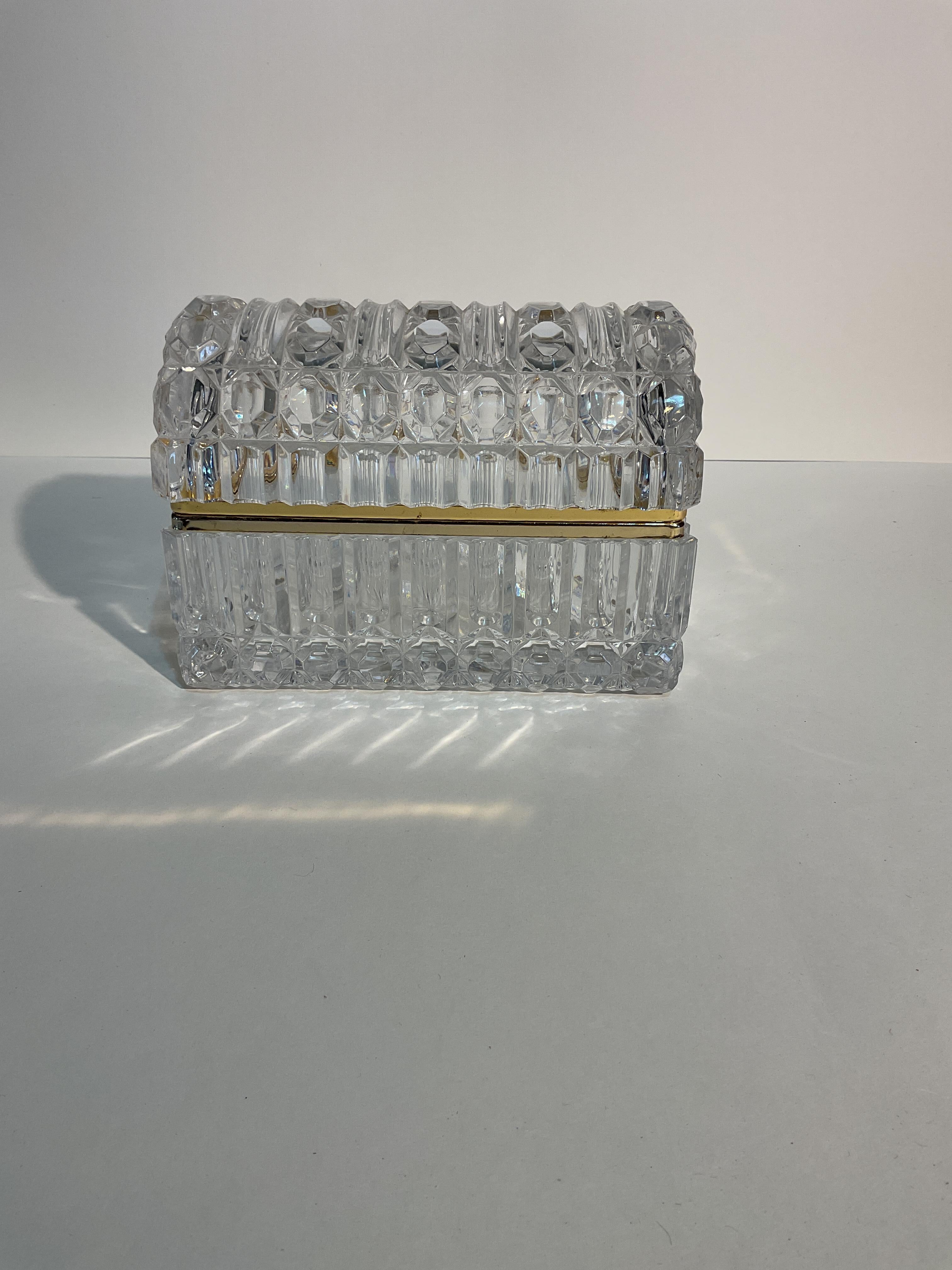 Boîte en cristal de style Baccarat Hollywood Regency en vente 4