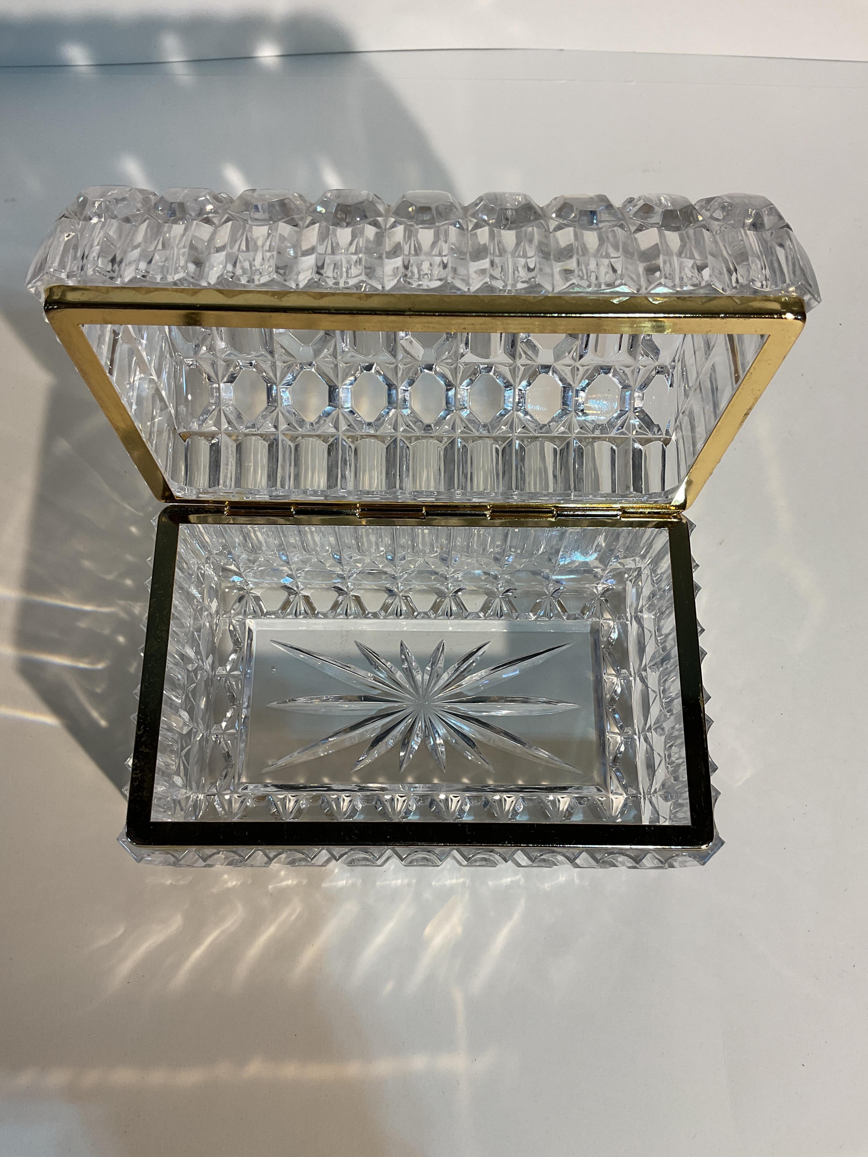 Boîte en cristal de style Baccarat Hollywood Regency en vente 7
