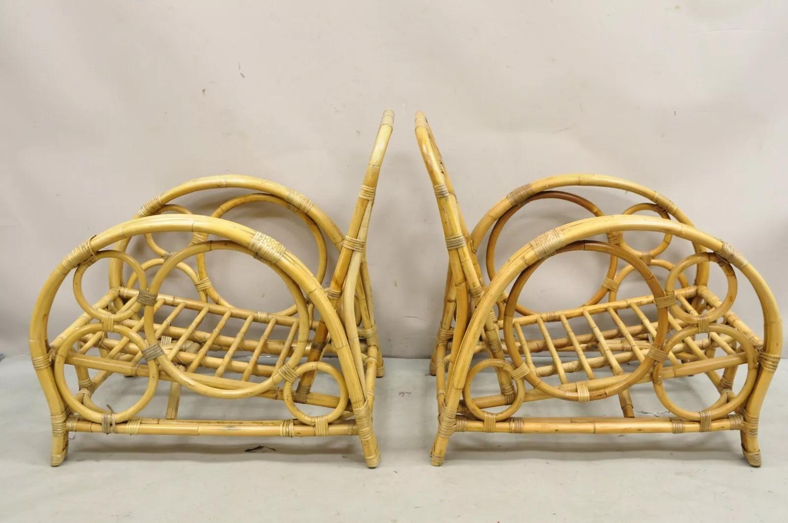 Vintage Hollywood Regency Bambú curvado Ratán mimbre Pretzel Lounge Sillas - Pareja Regencia de Hollywood en venta
