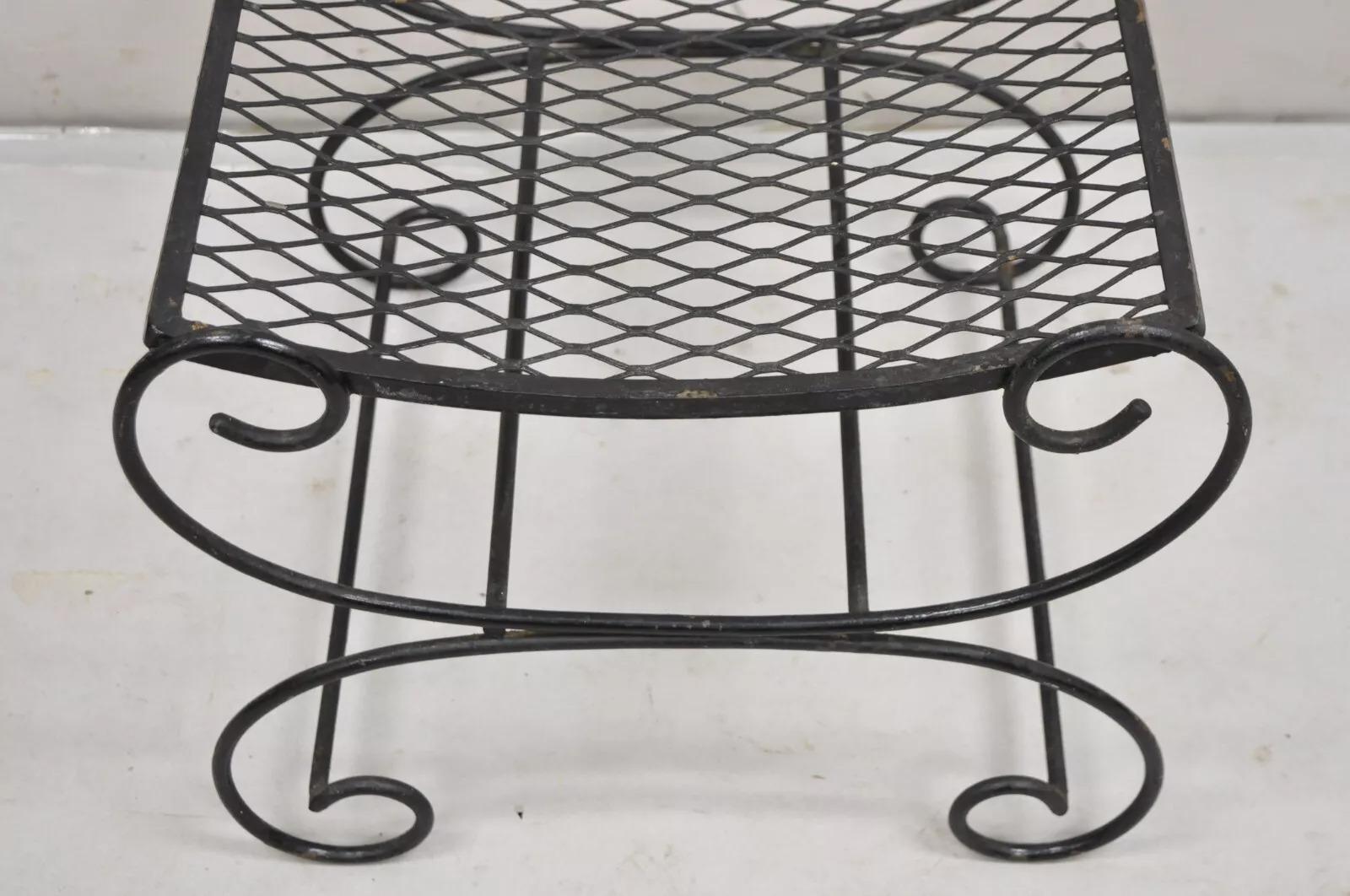 Inconnu Vintage Hollywood Regency Black Wrought Iron Curule Scrolling Bench (B) en vente