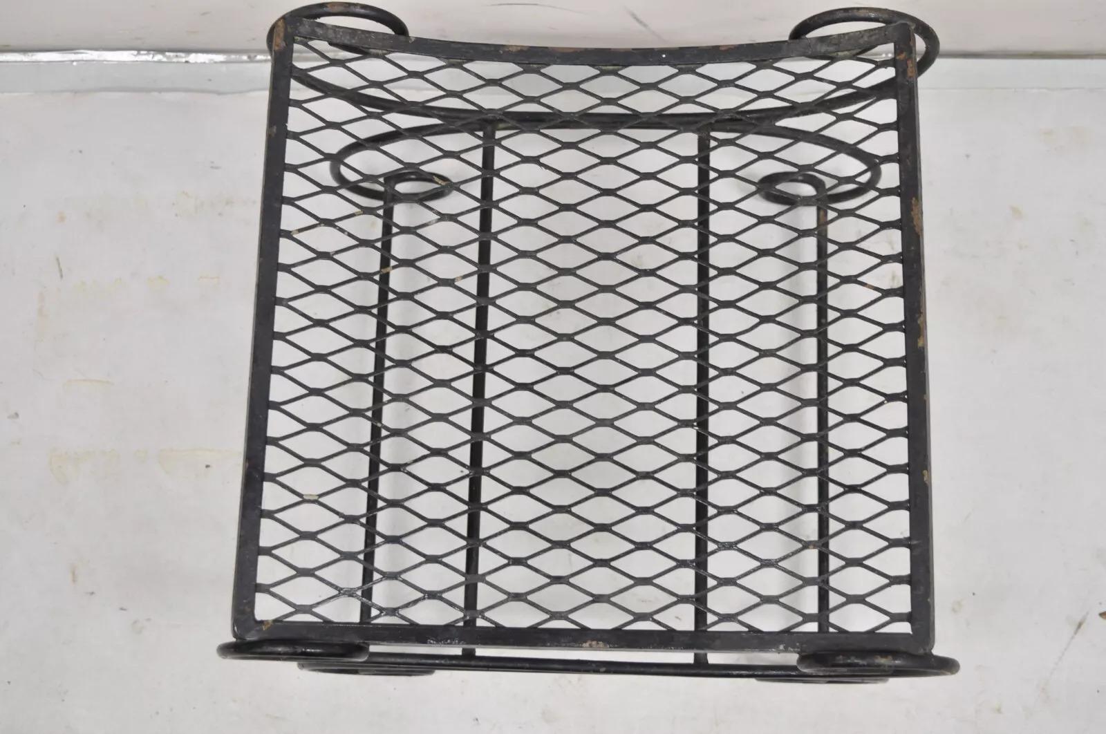 Vintage Hollywood Regency Black Wrought Iron Curule Scrolling Bench (B) Bon état - En vente à Philadelphia, PA