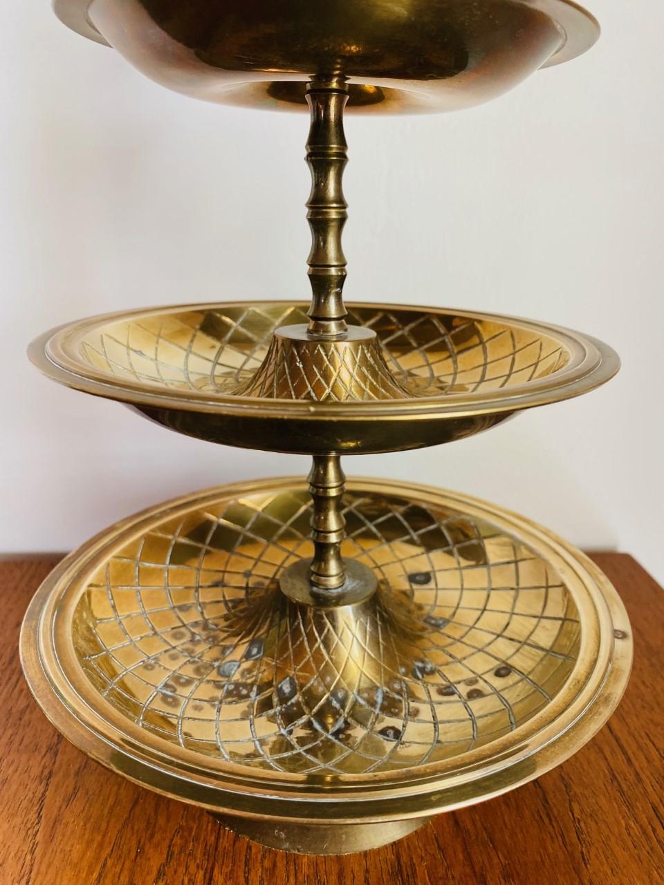 Vintage Hollywood Regency Brass 3-Tier Pineapple Nesting Serving Tray Stand 6