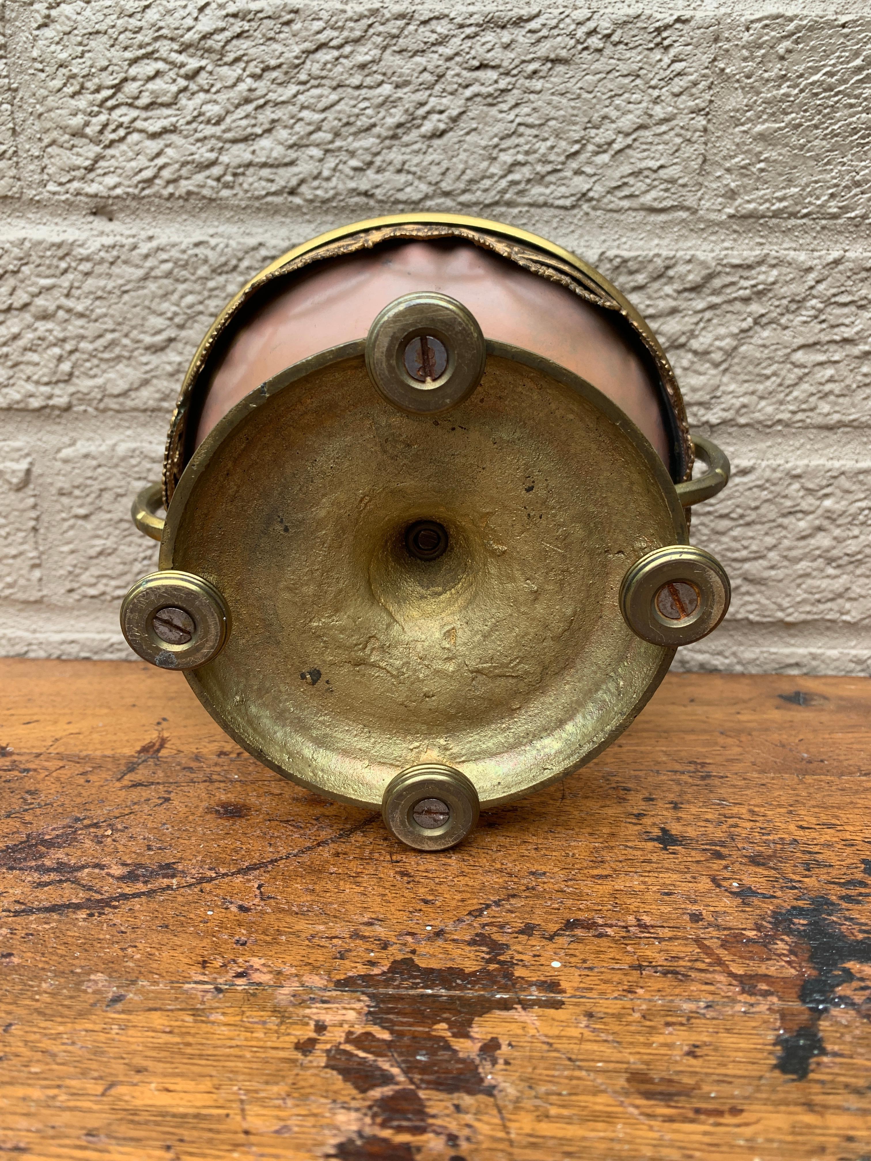 Vintage Hollywood Regency Aschenbecher aus Messing und Chrom mit Blumenmuster im Angebot 7