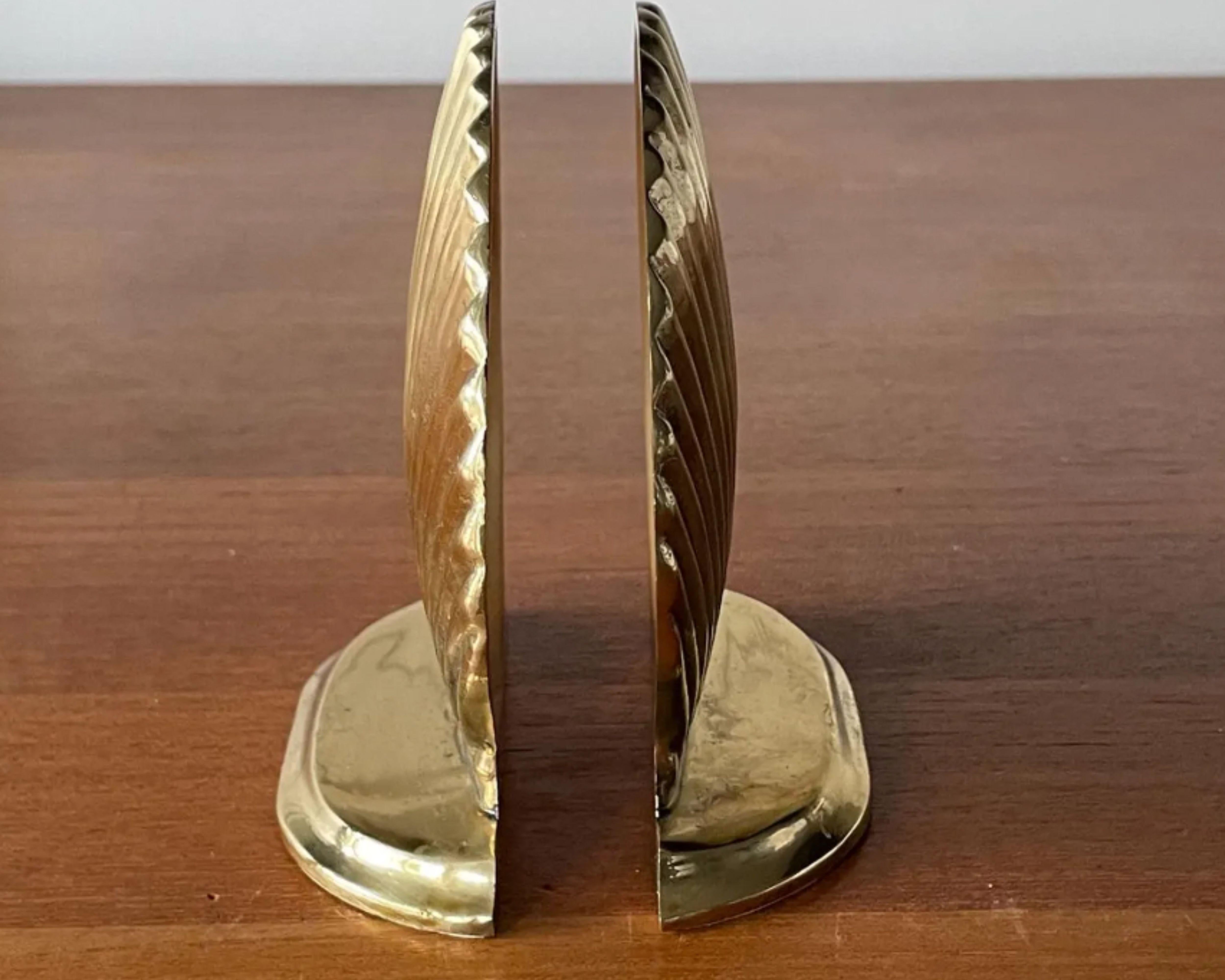 Vintage Hollywood Regency Brass Clam Shell Seashell Bookends 1