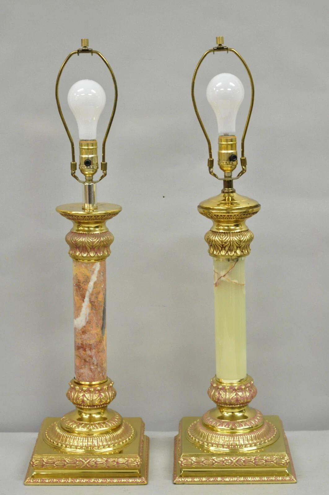 Lampade da tavolo vintage Hollywood Regency in ottone con colonna impero, verde, rosa e oro - Coppia in vendita 6