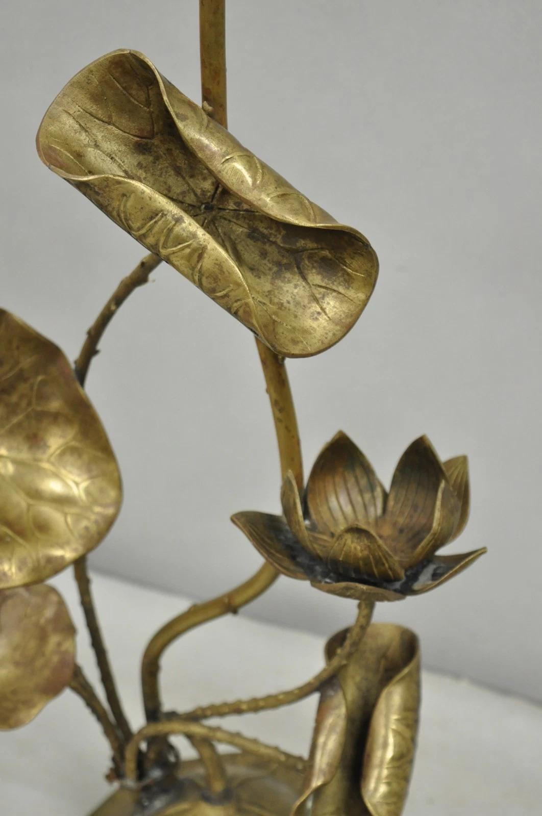 Vintage Hollywood Regency Messing Lotus Leaf Lily Pad Einzel Kerzenhalter (Unbekannt) im Angebot