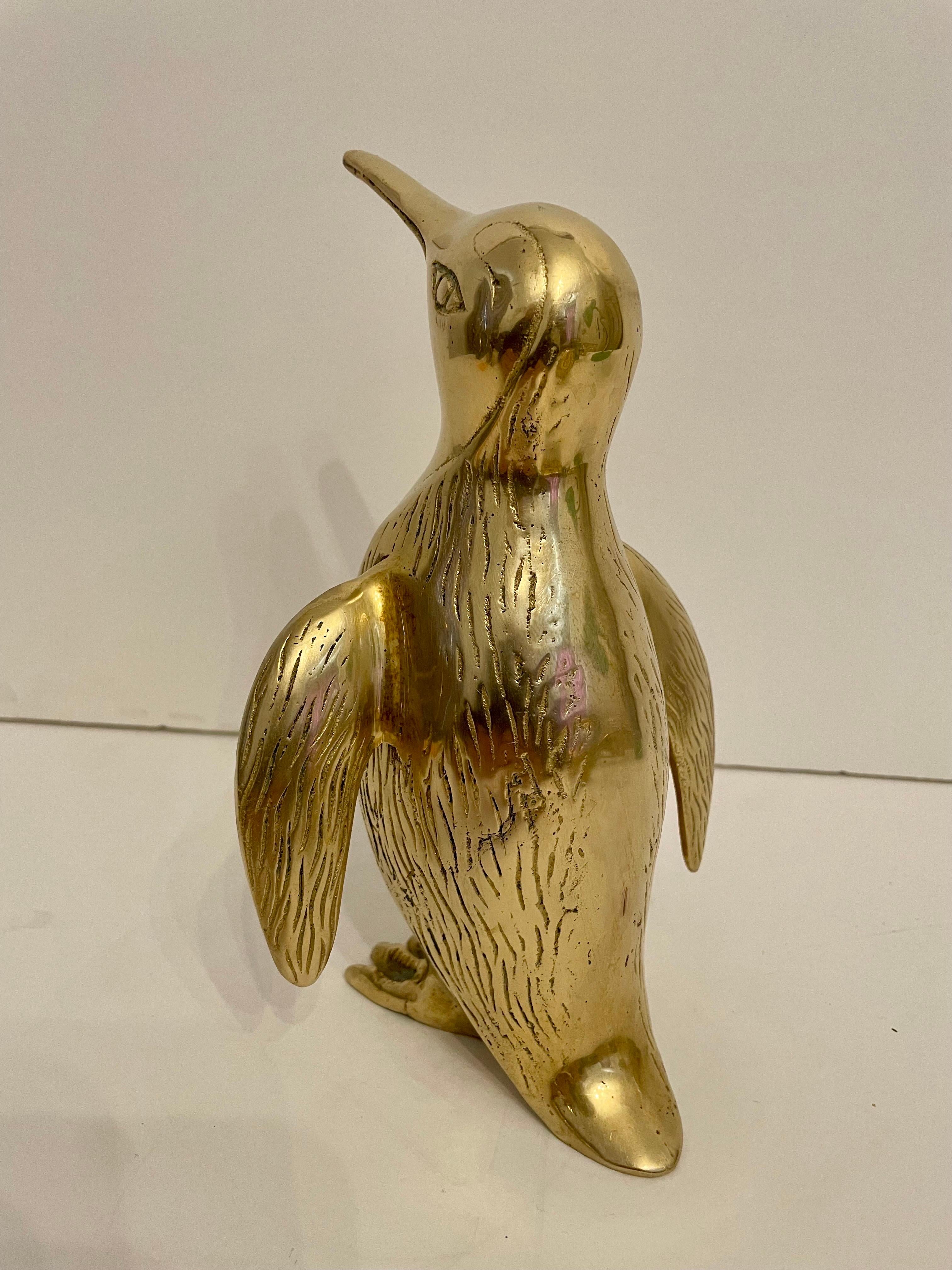 Vintage Hollywood Regency brass Penguin sculpture. Nicely detailed. Hand polished.