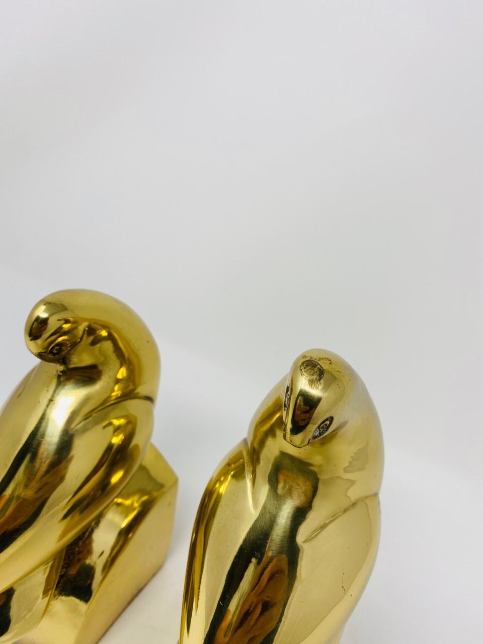 Vintage Hollywood Regency Brass Pigeon Bookends In Good Condition In San Diego, CA
