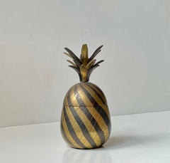 Portoggetti o urna vintage in ottone in stile Hollywood Regency a forma di ananas, anni '70