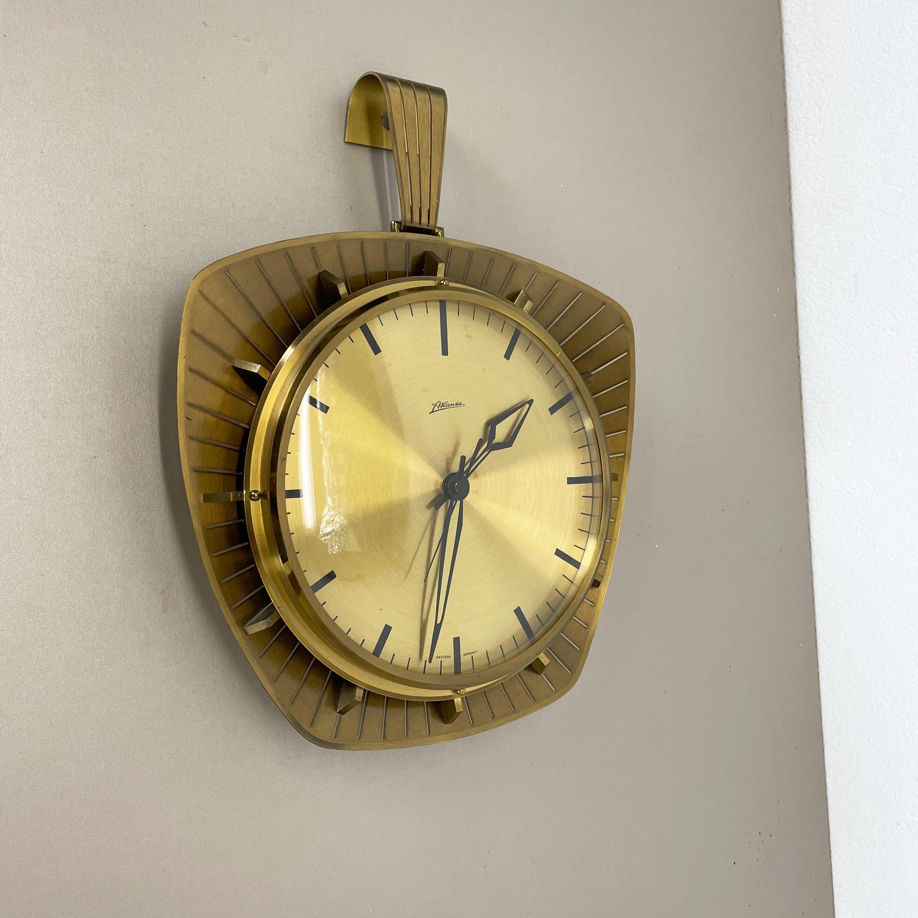 Article:

wall clock



Origin:

Germany


Producer:

Atlanta Electric, Germany


Age:

1950s



Description:

This original vintage wall clock was produced in the 1950s by the premium clock producer Atlanta Electric in