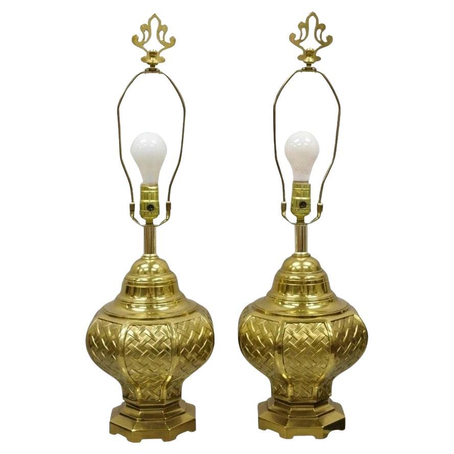 Vintage Hollywood Regency Brass Woven Basket Basketweave Table Lamps - a Pair For Sale