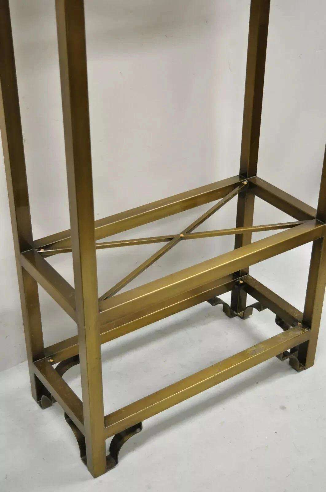 Vintage Hollywood Regency Burnished Brass Bronze Finish Etagere Bookcase Shelf im Zustand „Gut“ im Angebot in Philadelphia, PA