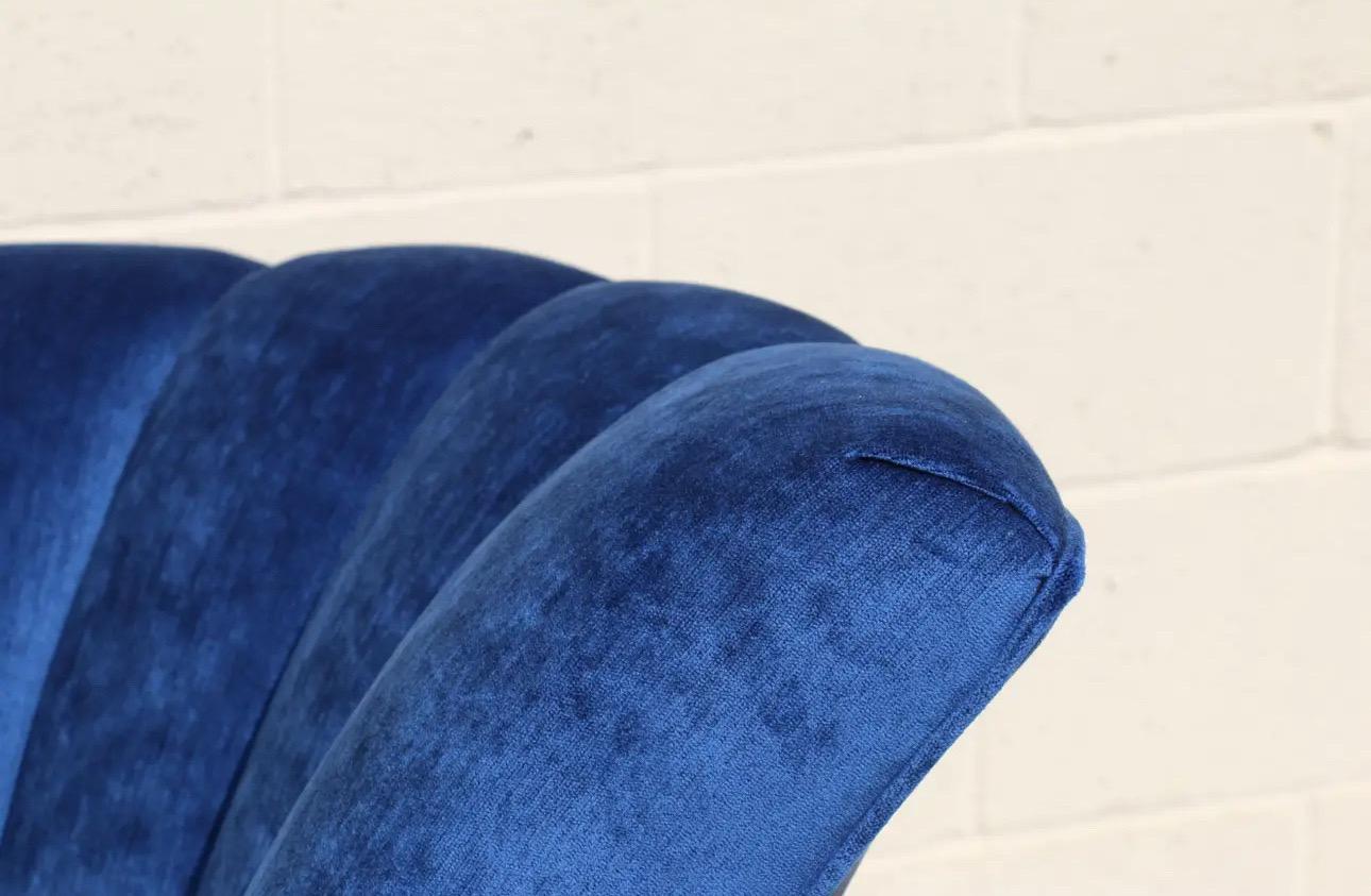 Chaise longue vintage Hollywood Regency à dossier cannelé en vente 6
