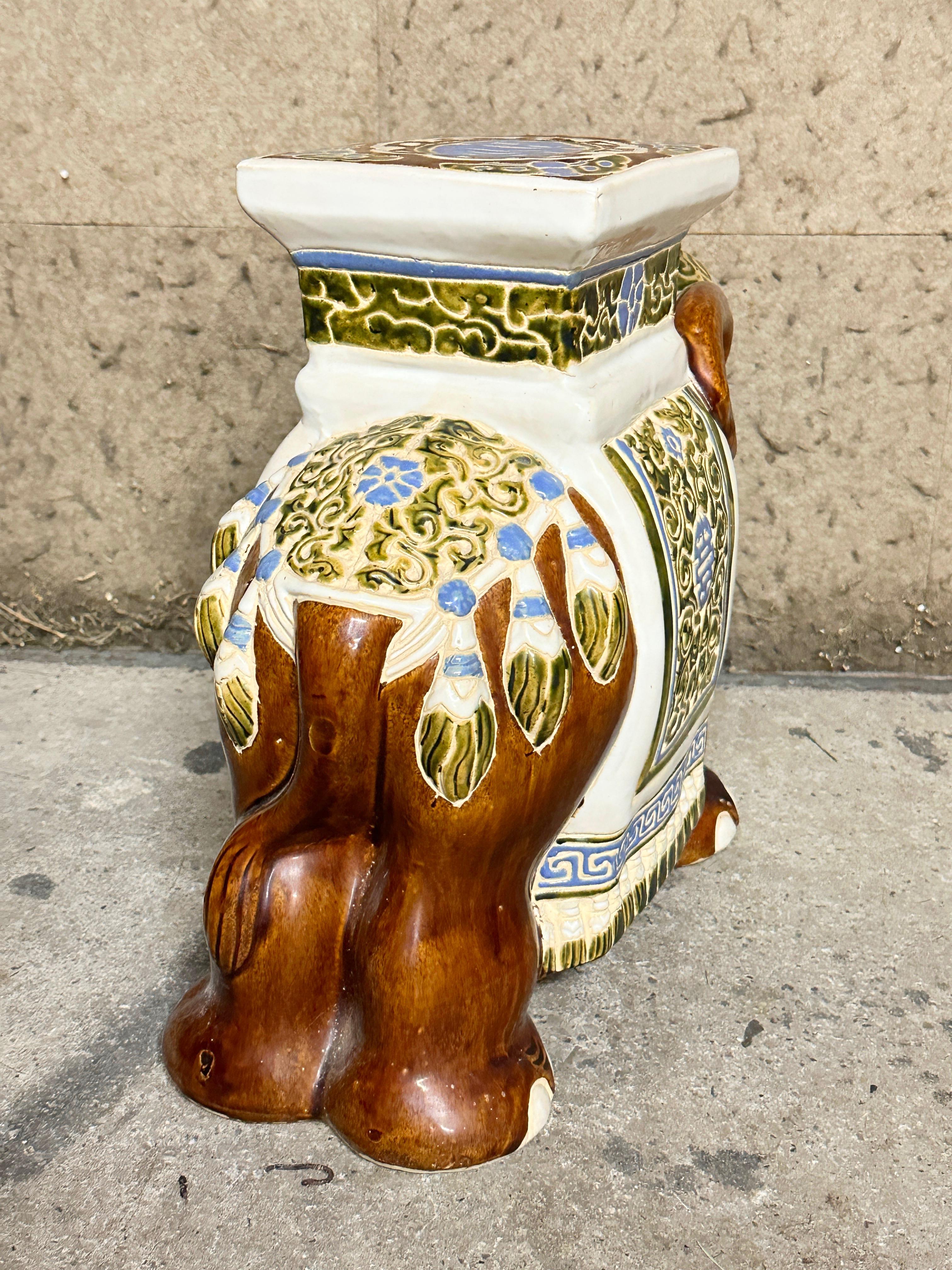 Vieux support de jardin chinois en forme d'éléphant de style Hollywood Regency en vente 5