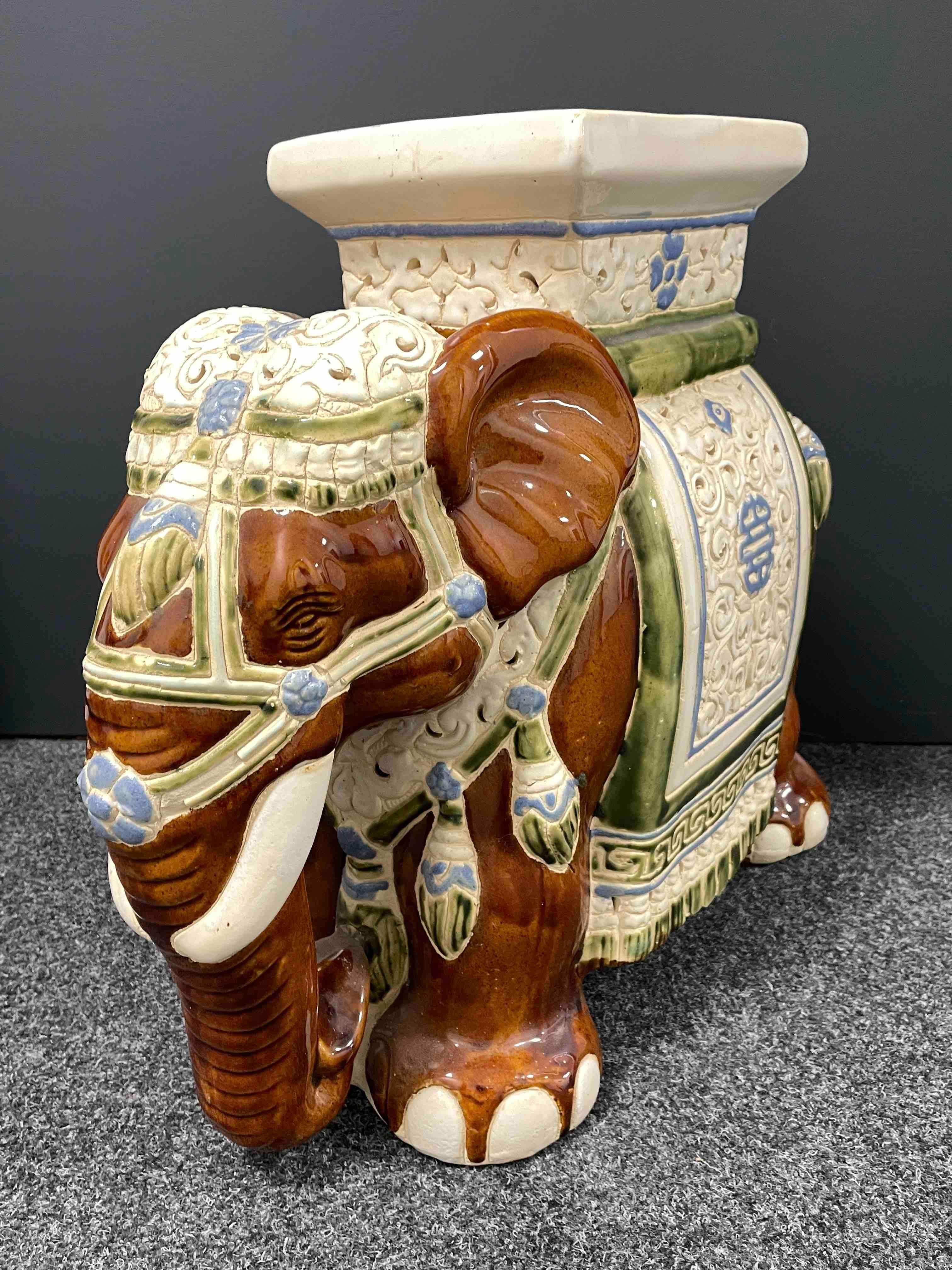 elephant ceramique porte plante