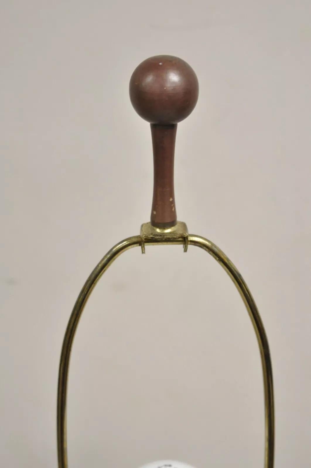 Lampe de table Vintage Hollywood Regency Chinoiserie en laiton patiné avec jarre à gingembre en vente 1