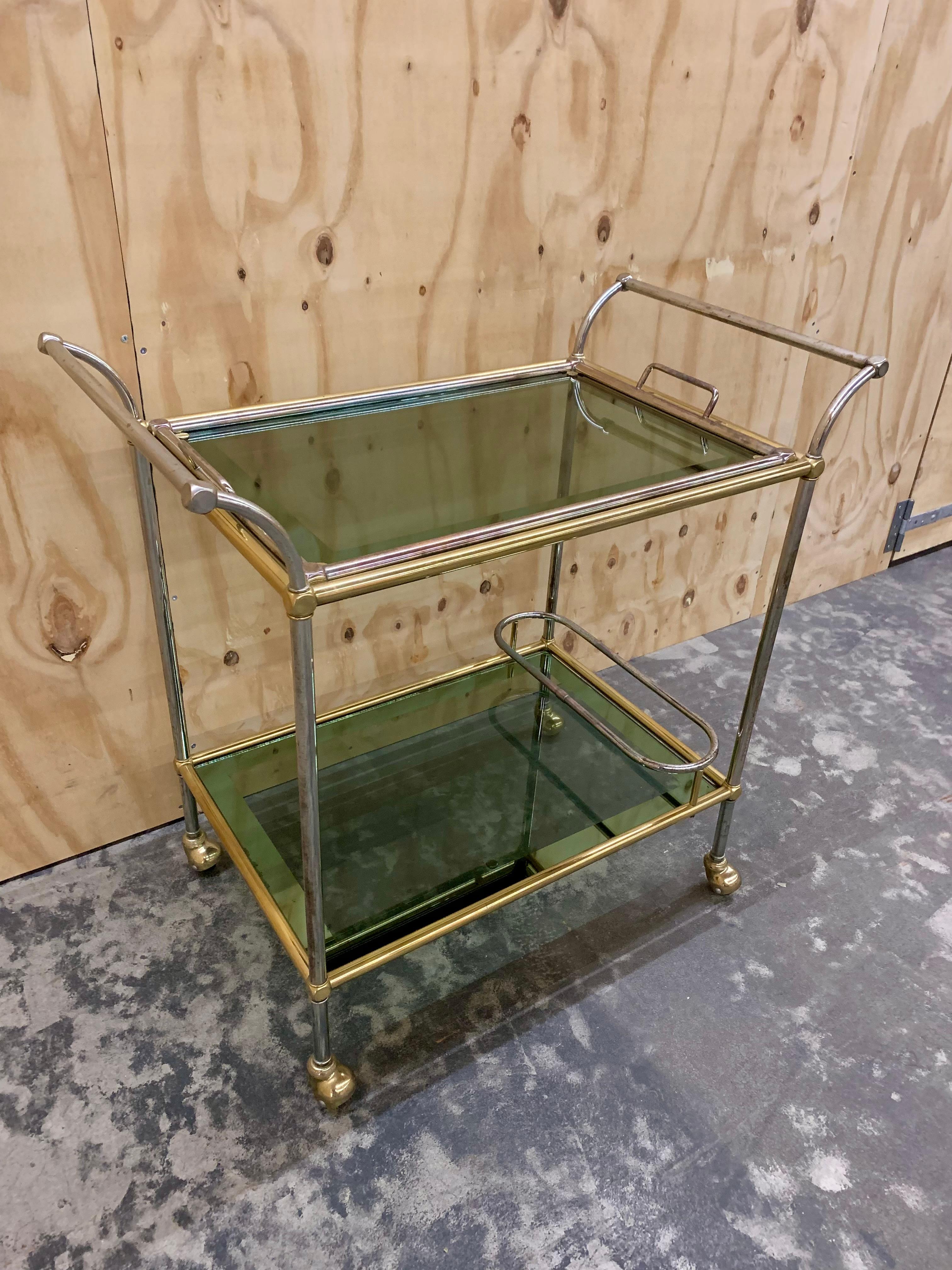 Français Chariot de bar Hollywood Regency chromé en vente