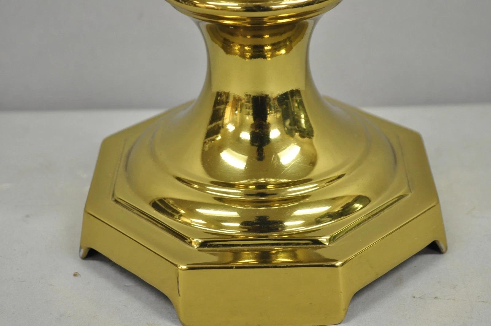 Vintage Hollywood Regency Crystal Glass Pineapple Column Brass Table Lamp For Sale 2