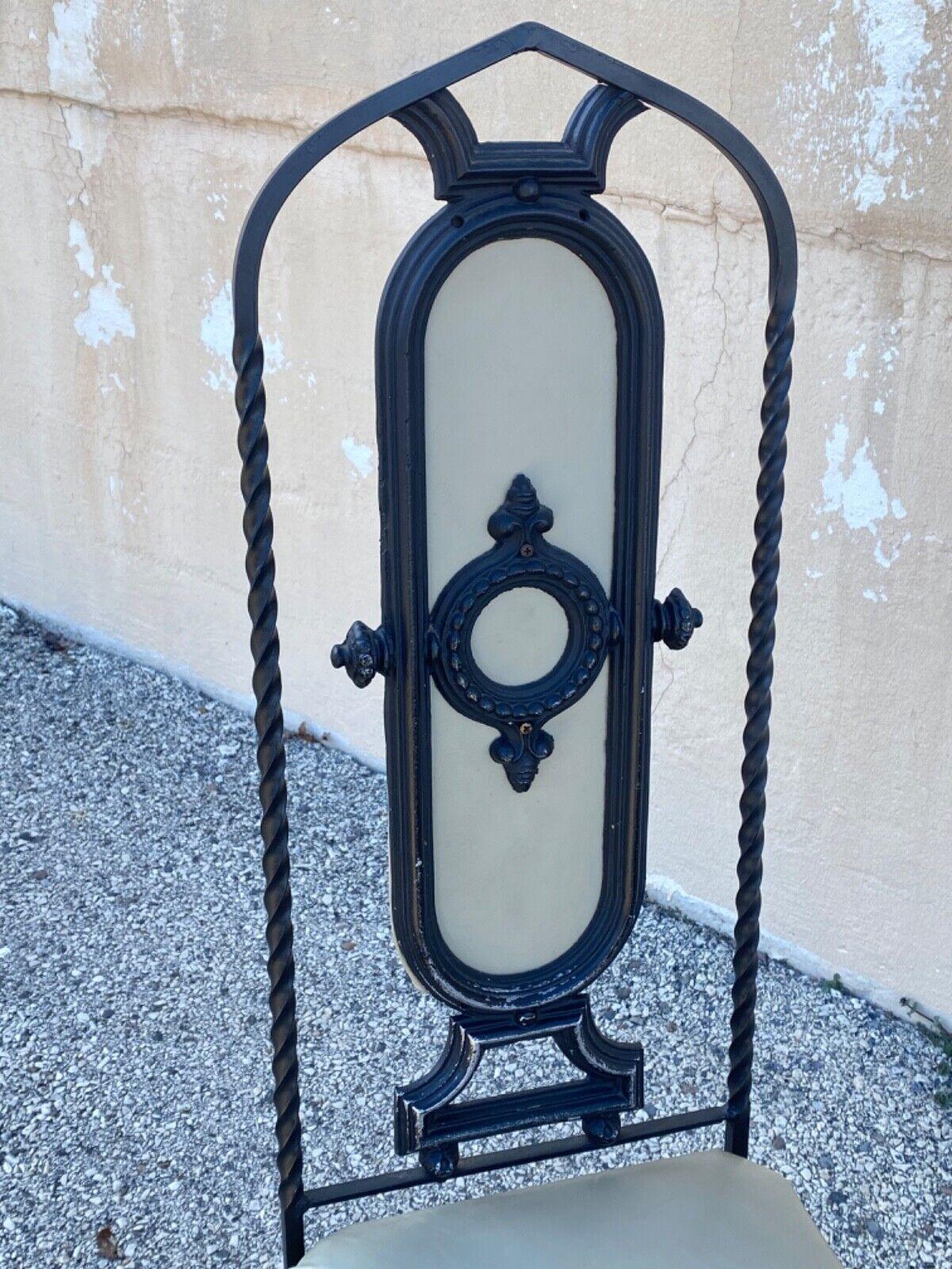 Ensemble de salle à manger vintage Hollywood Regency Curule Chair Wrought Iron Round - 5 pièces en vente 1