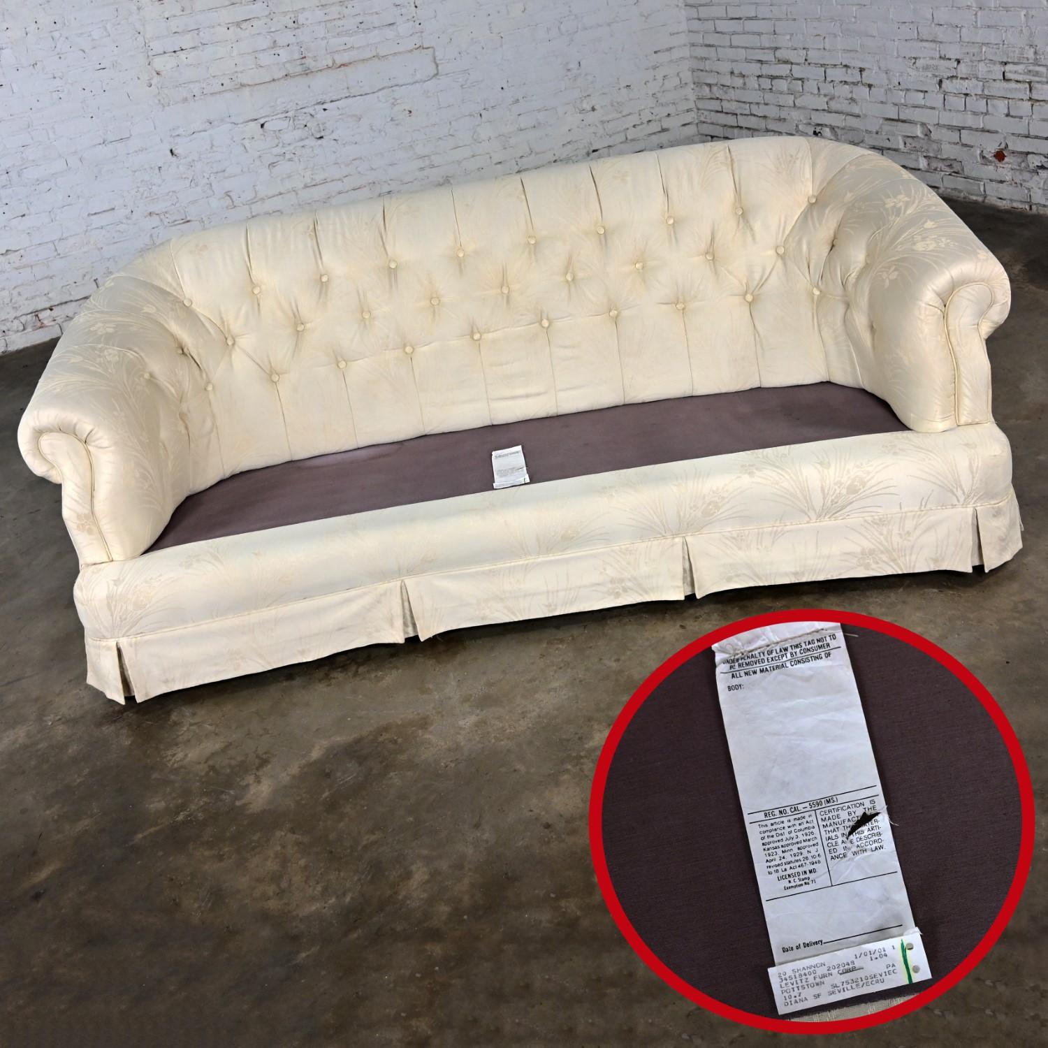 Vintage Hollywood Regency Curved Sofa Button Back Off-White Damask Fabric For Sale 9