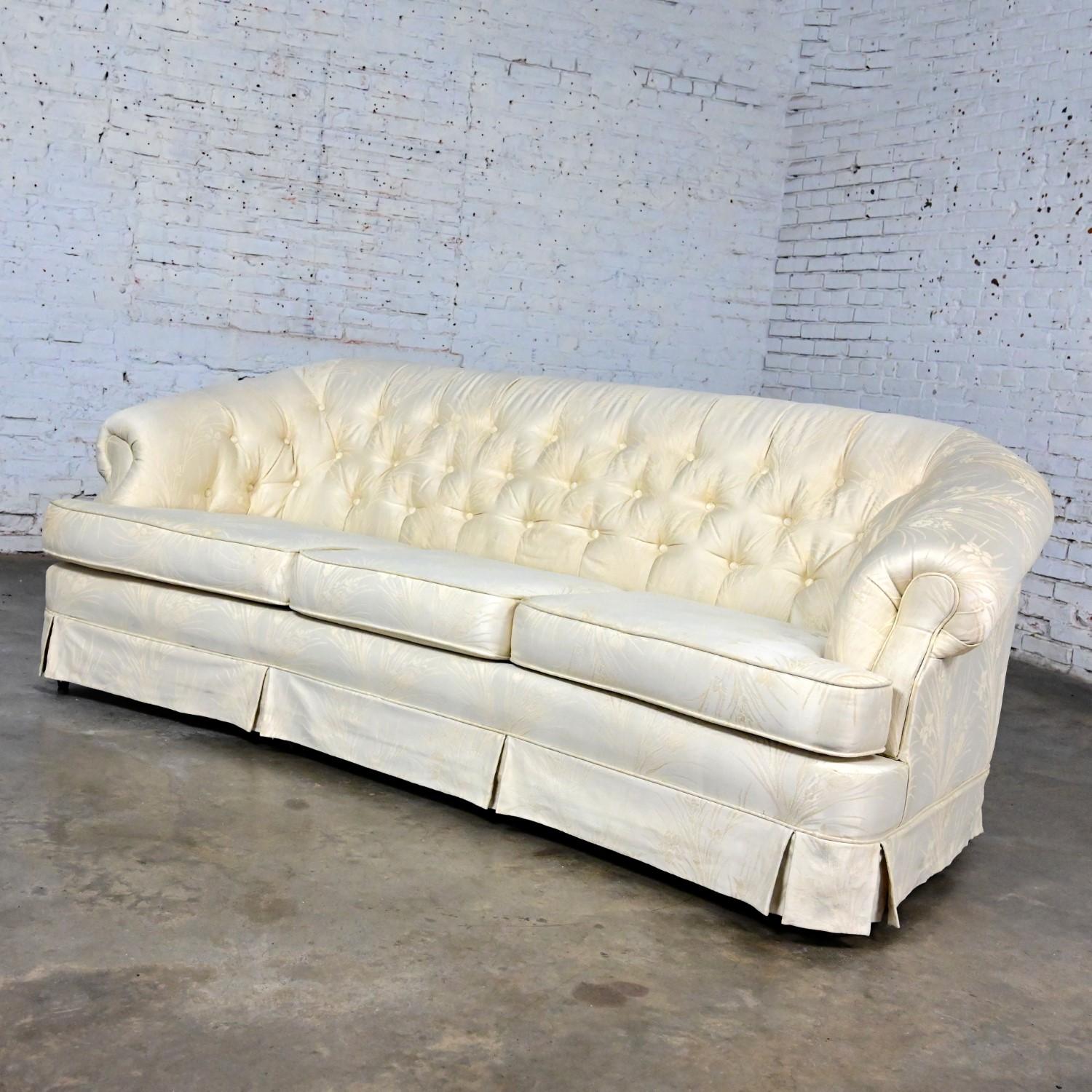 Vintage Hollywood Regency Curved Sofa Button Back Off-White Damask Fabric For Sale 14