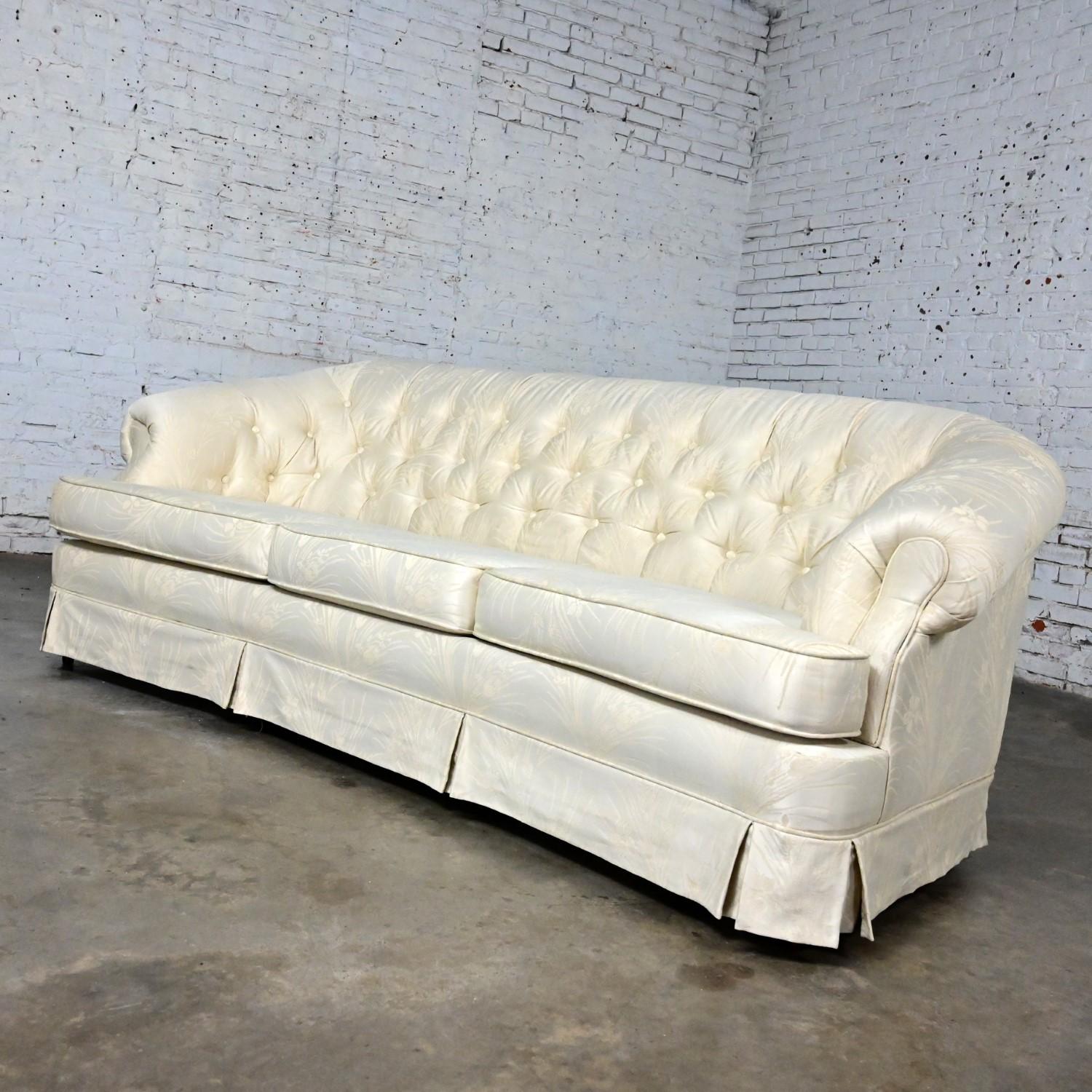 Unknown Vintage Hollywood Regency Curved Sofa Button Back Off-White Damask Fabric For Sale