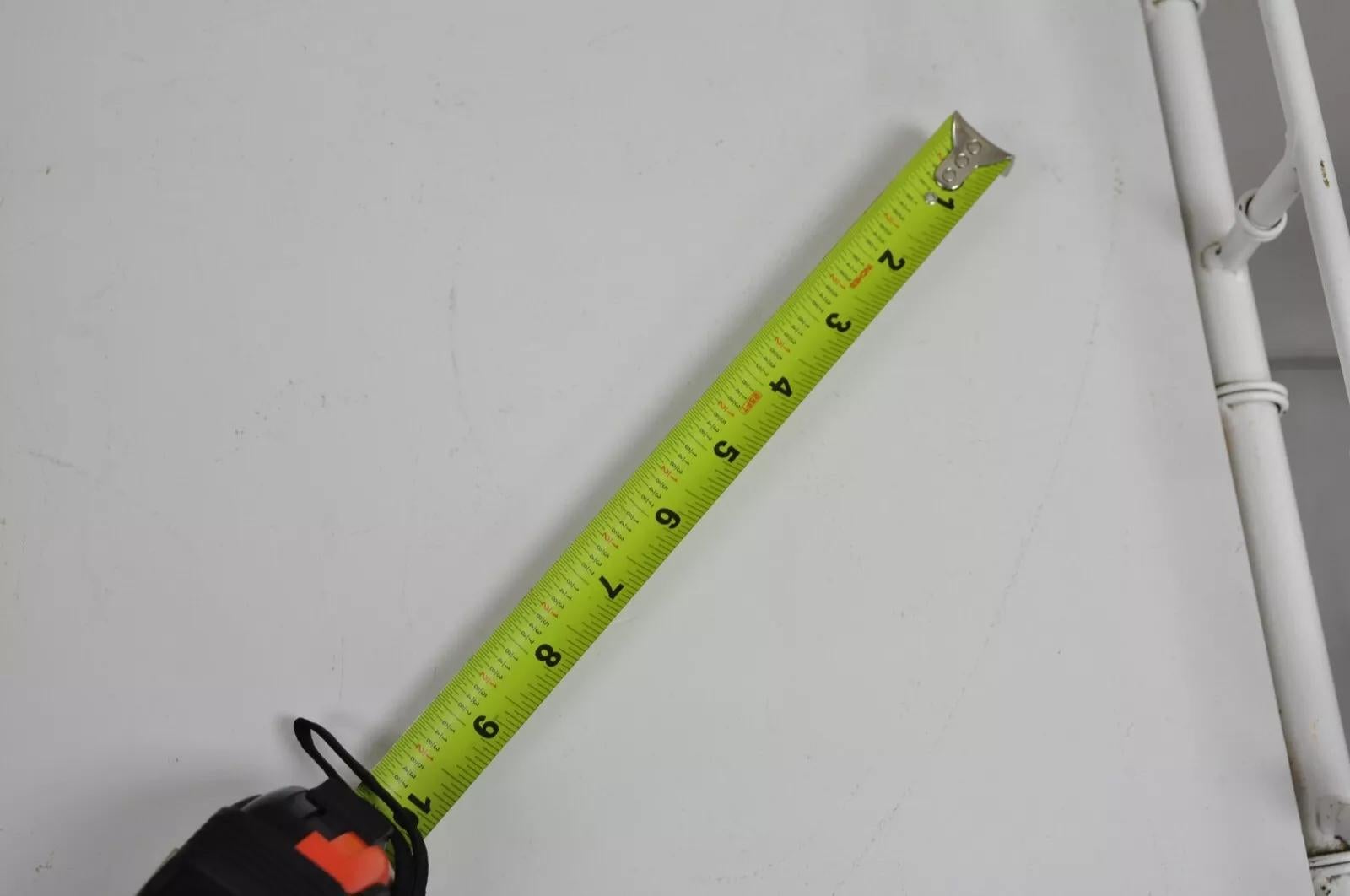 Consola de metal de 3 cajones Vintage Hollywood Regency Faux Bamboo White en venta 1