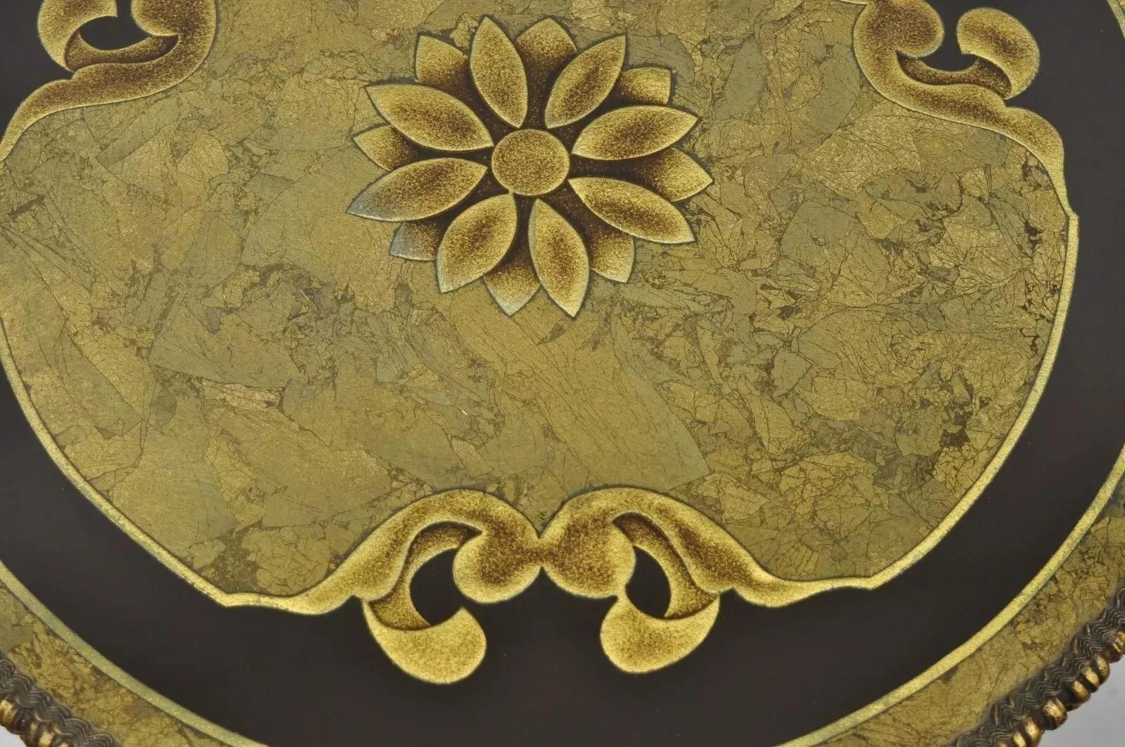 Métal Table d'appoint vintage en métal figurant une femme dorée de style Hollywood Regency français en vente
