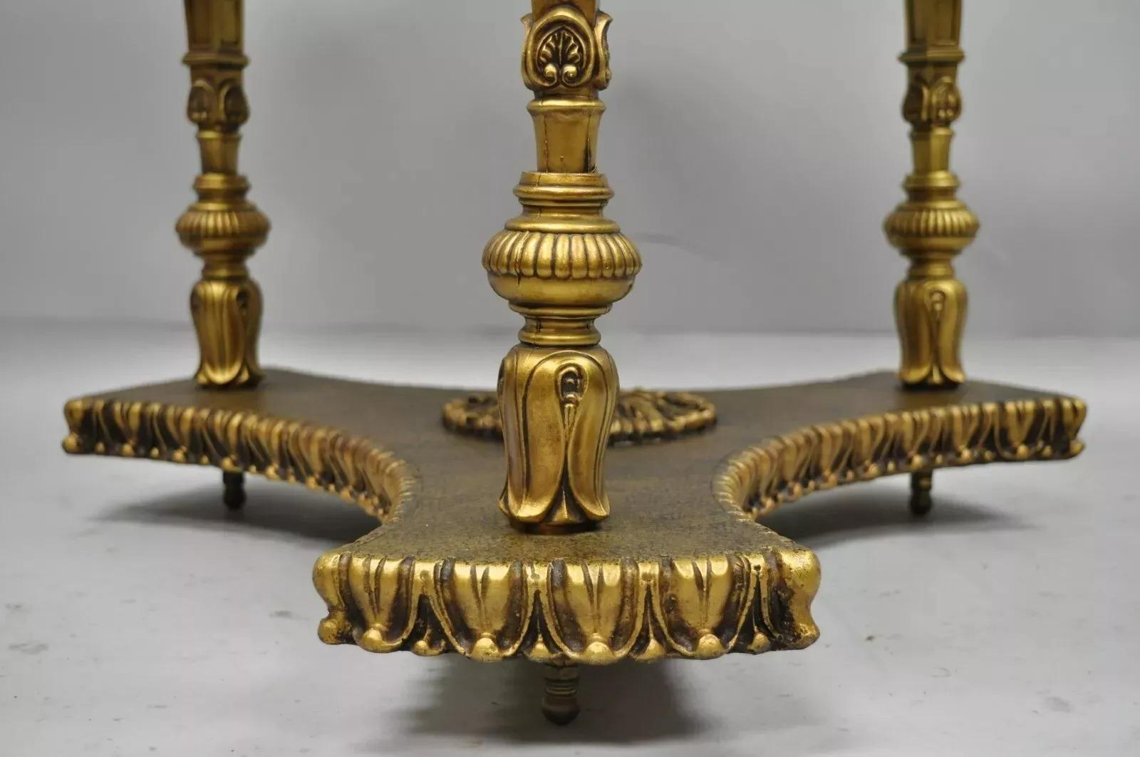 Table d'appoint vintage en métal figurant une femme dorée de style Hollywood Regency français en vente 1