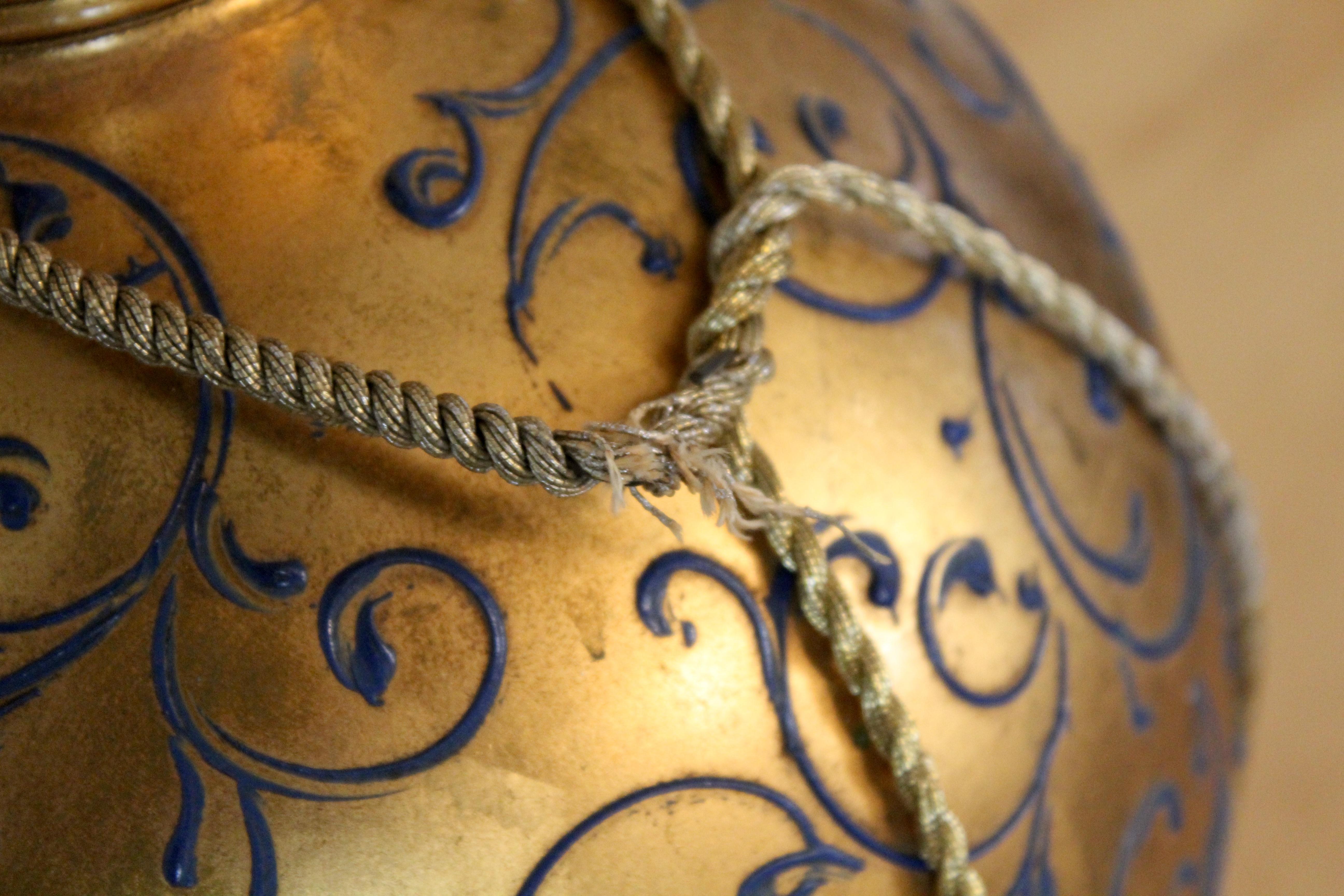 Metal Vintage Hollywood Regency Gilted Gourd Lamp For Sale