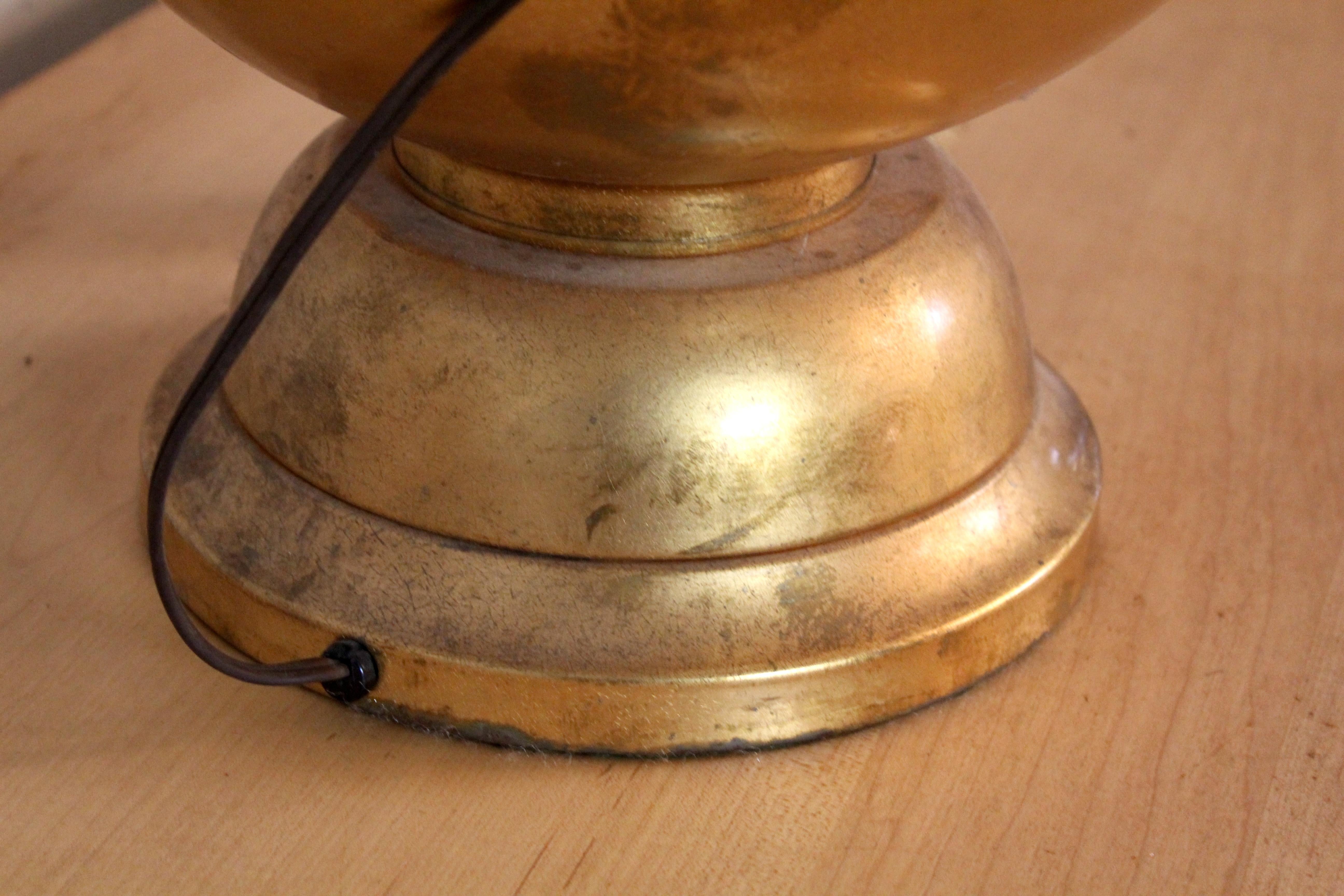 Vintage Hollywood Regency Gilted Gourd Lamp For Sale 1