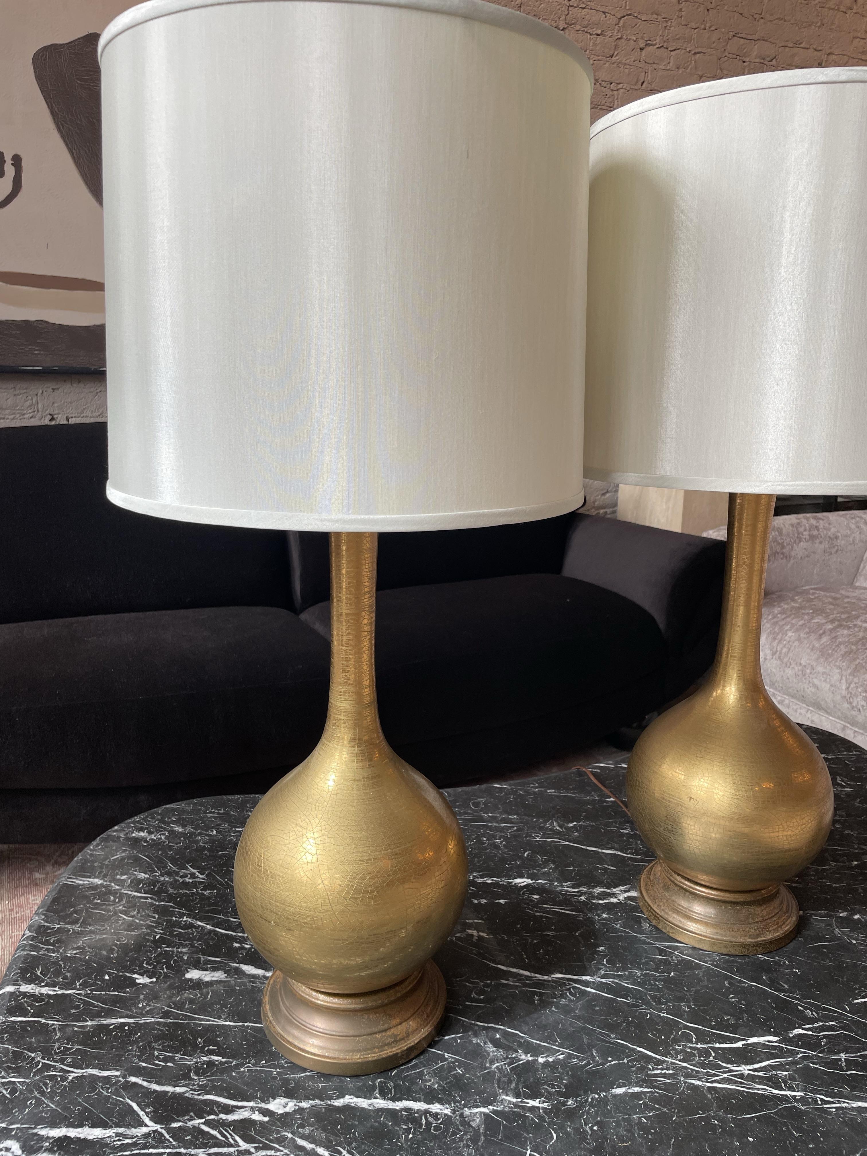 Paire de lampes dorées craquelées Vintage Hollywood Regency en vente 4