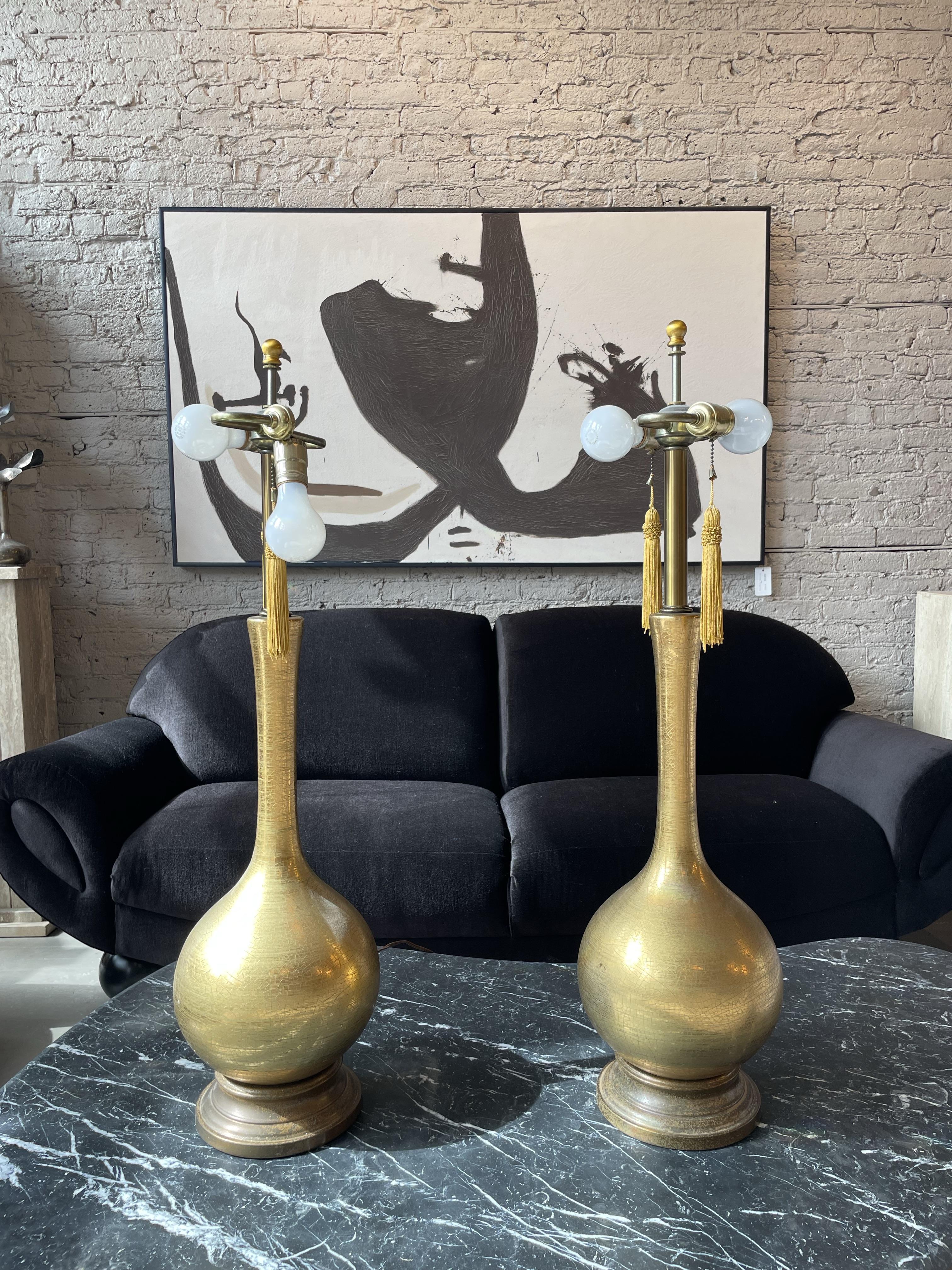 Métal Paire de lampes dorées craquelées Vintage Hollywood Regency en vente