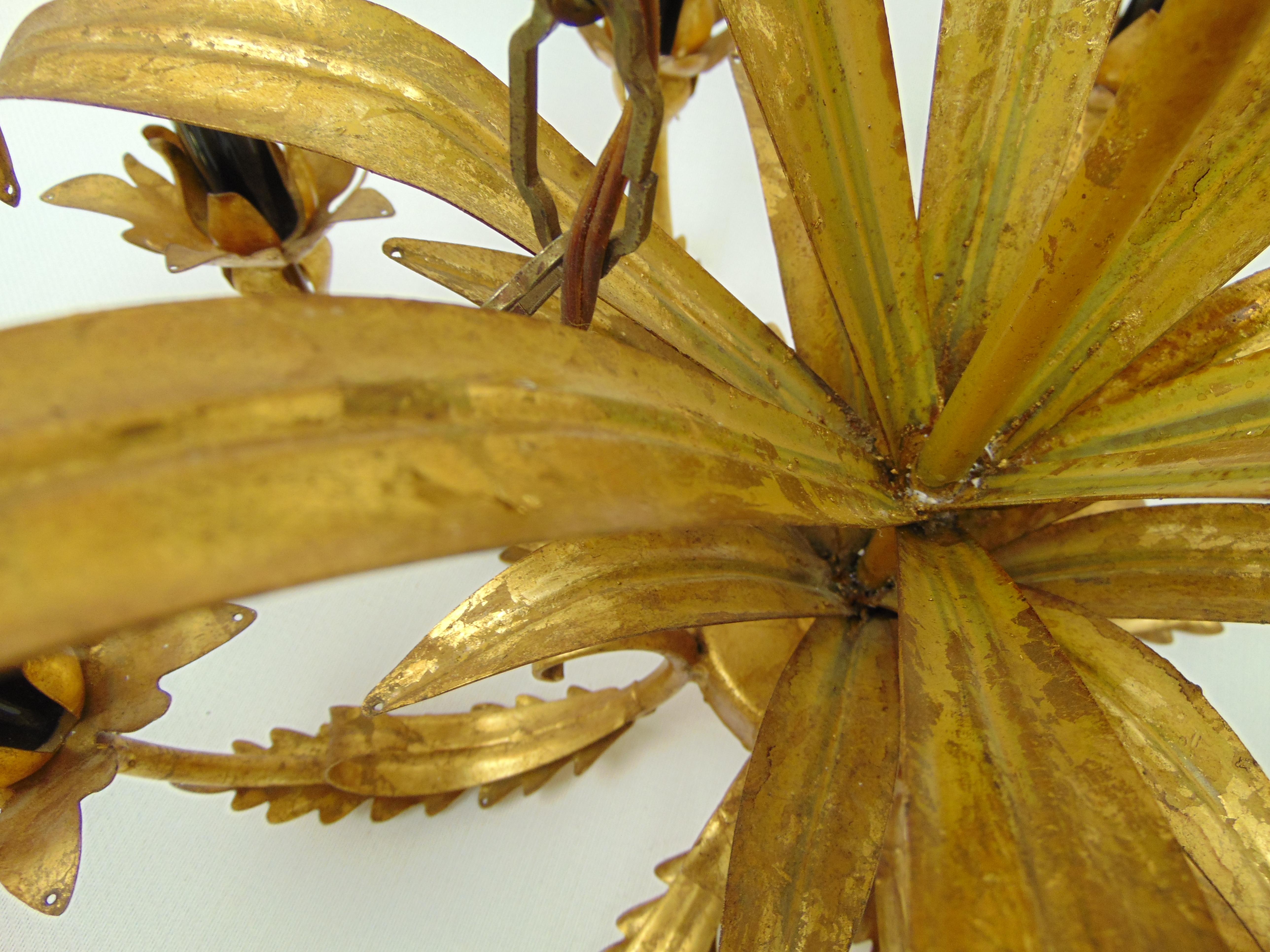 Vintage Hollywood Regency Gold Gilt Leaf Chandelier For Sale 1
