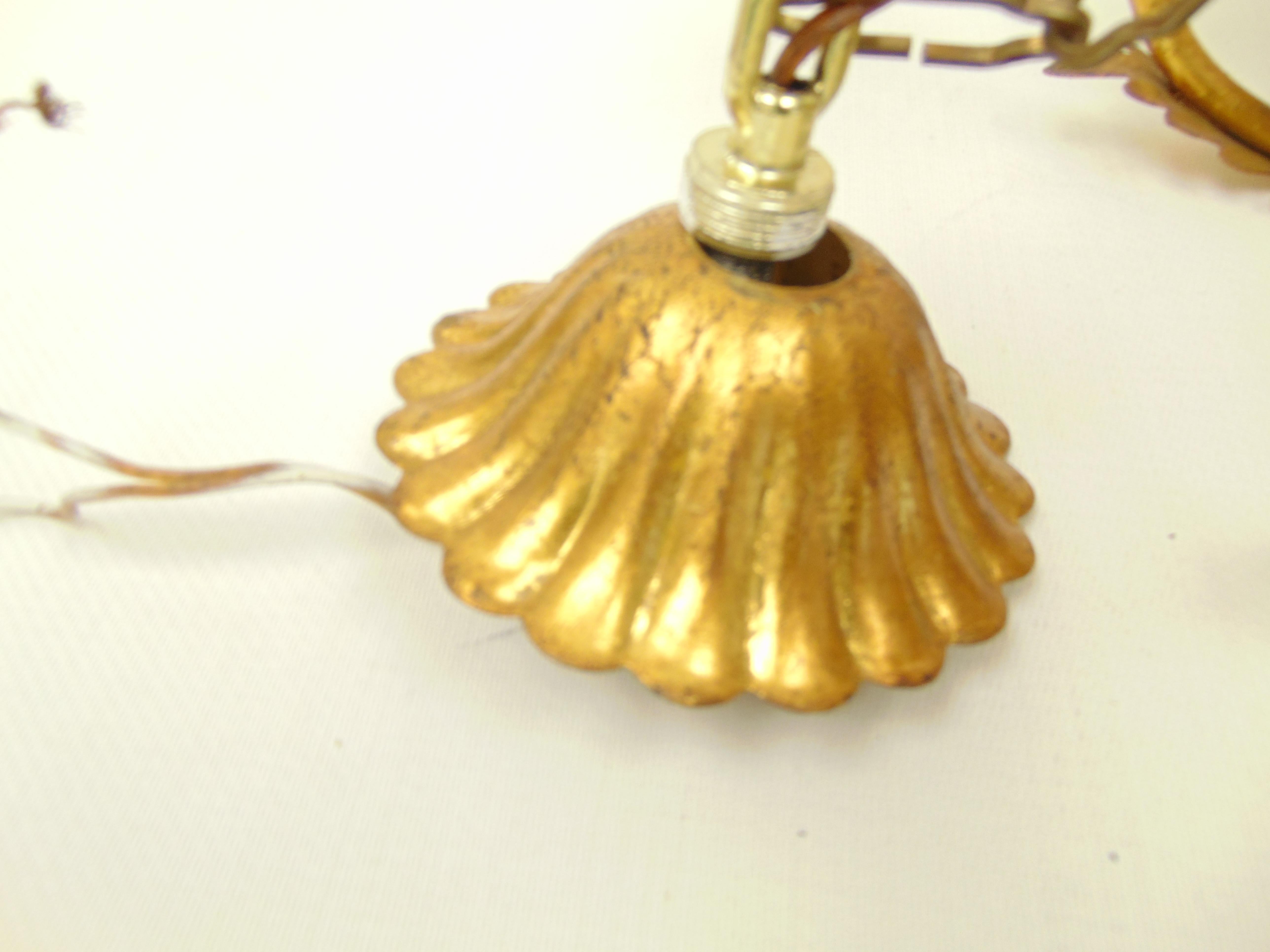 Vintage Hollywood Regency Gold Gilt Leaf Chandelier In Good Condition For Sale In Tulsa, OK