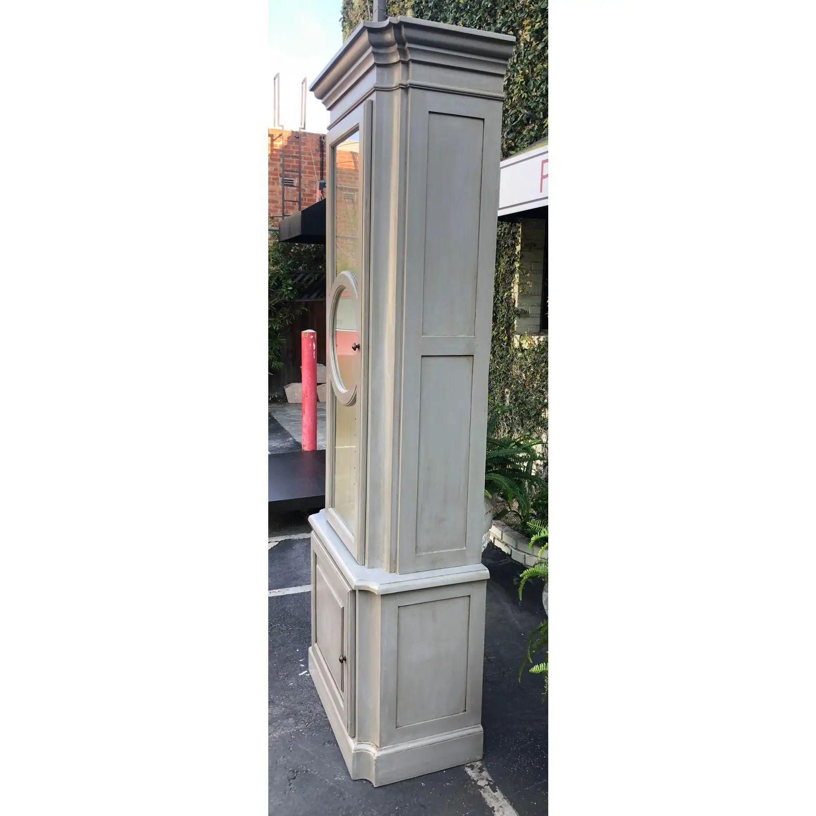 Vintage Hollywood Regency Gray Painted Showcase Cupboard Cabinet For Sale 1